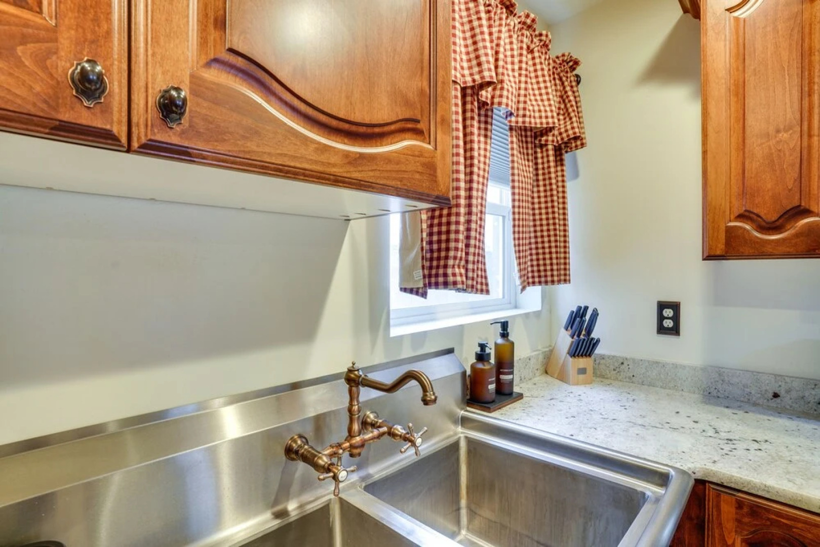 Convenient Cedar City Studio < Half-mi to Downtown