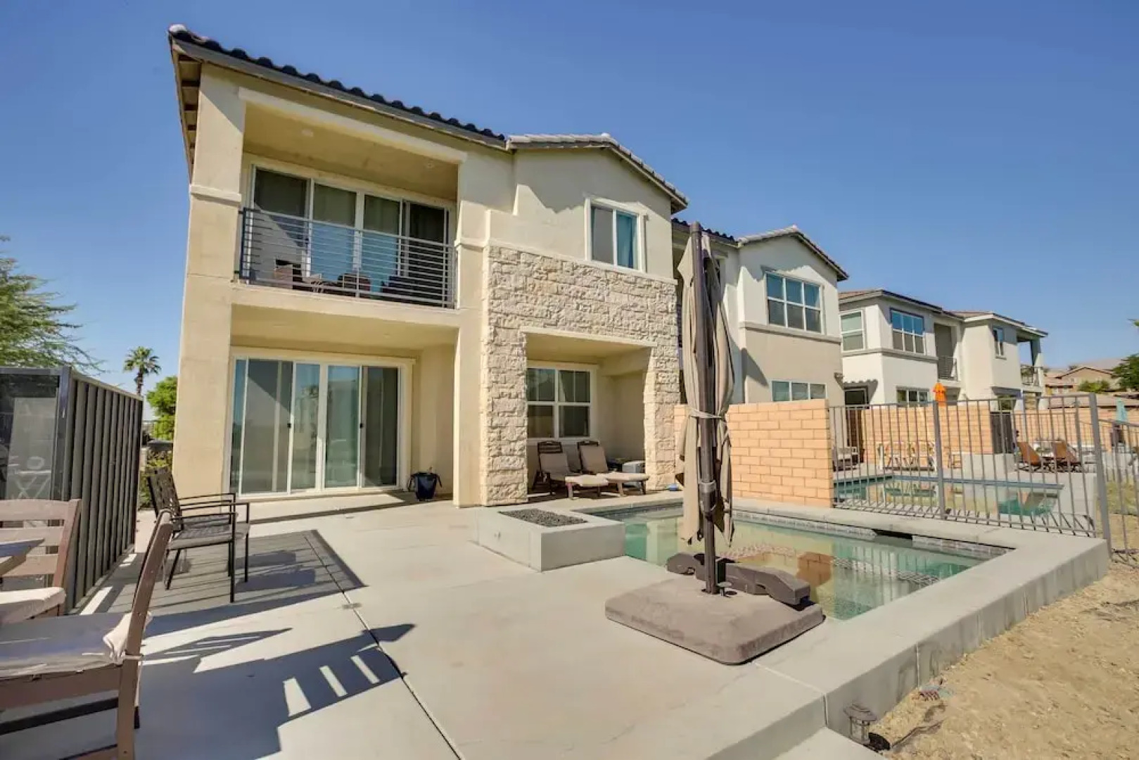 Lakefront Indio Villa: Private Pool & On-site Golf