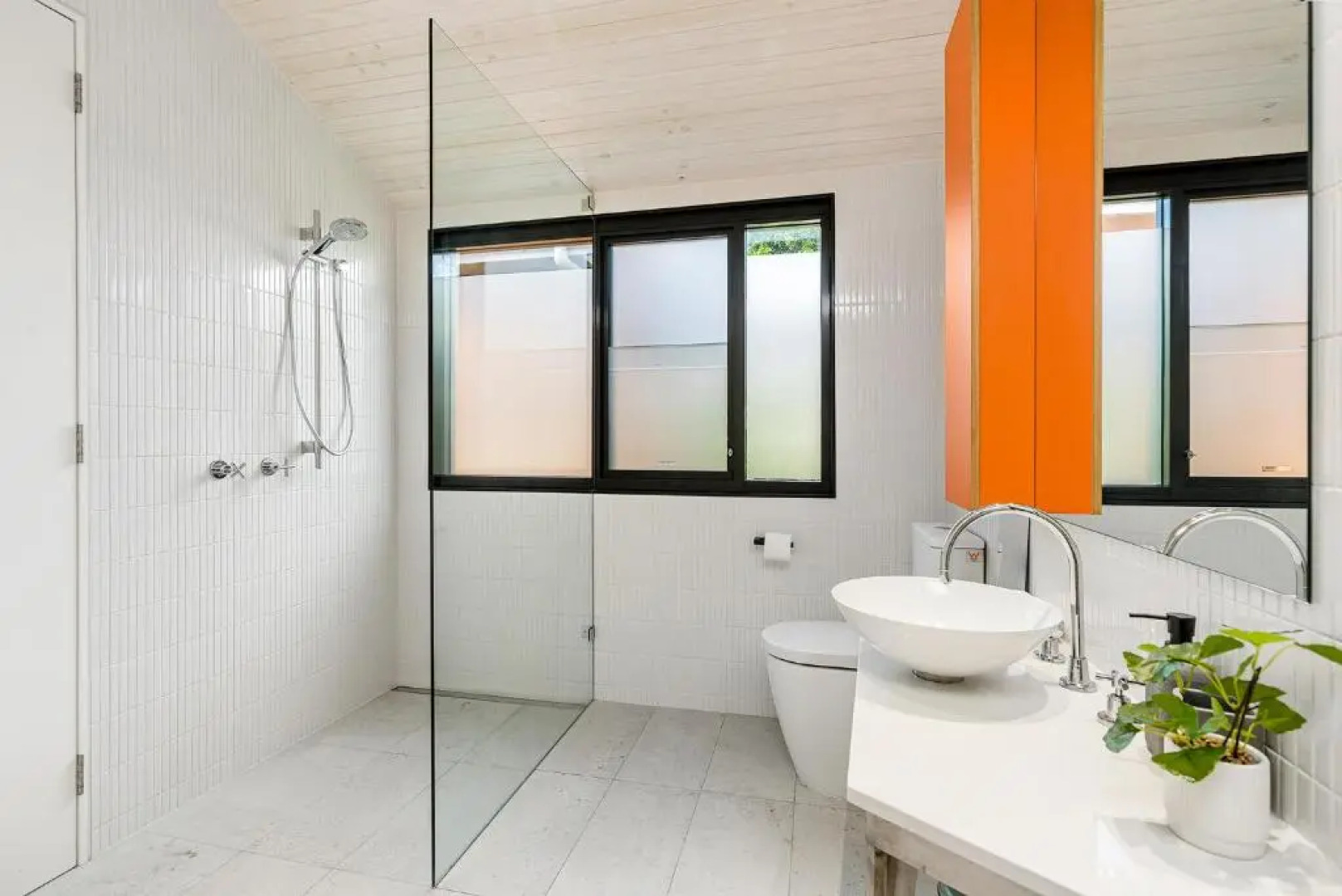 Byron Bay Accom 8 South Beach Lane Riverhouse