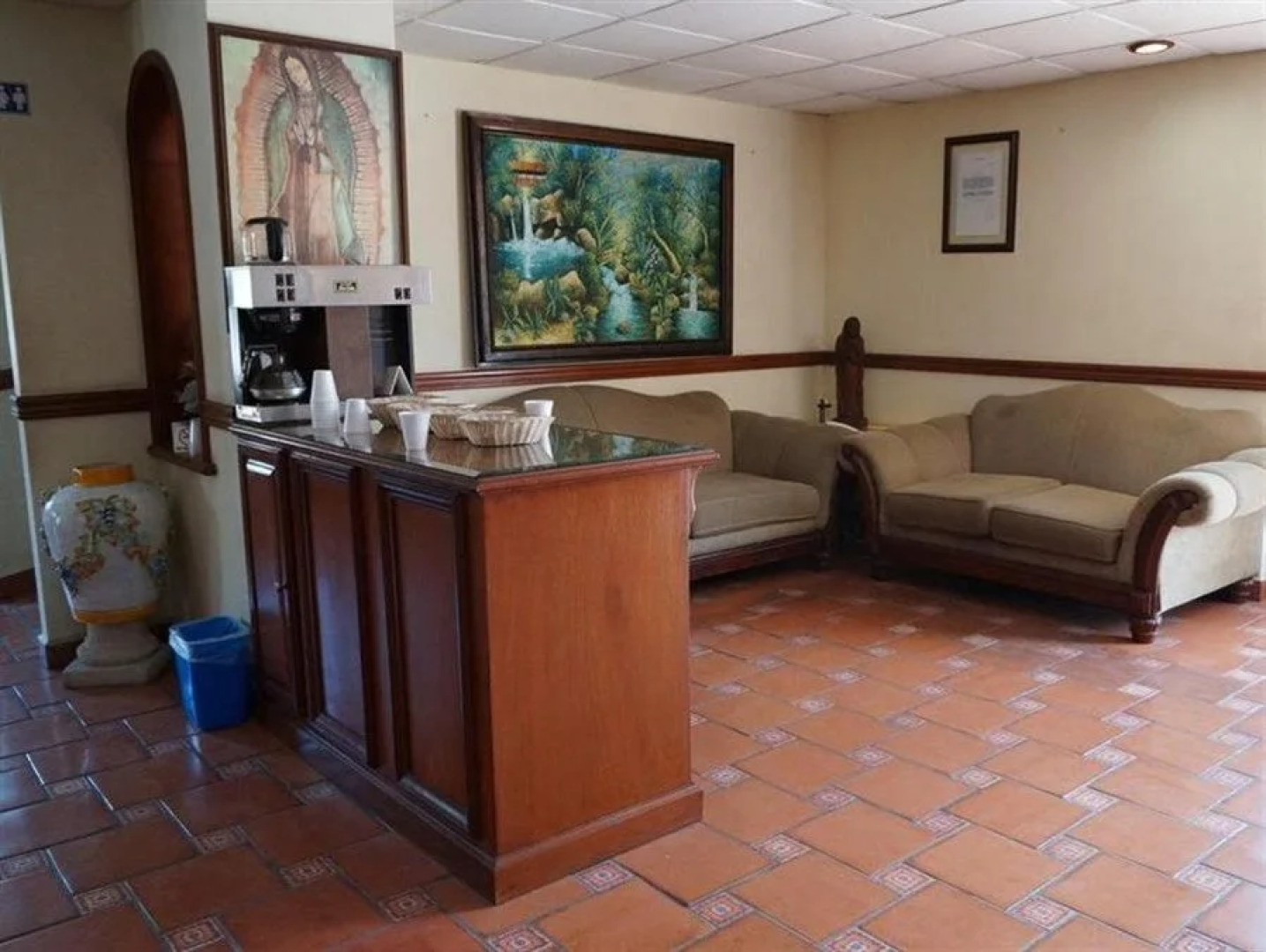 Hotel Maria Luisa Inn & Suites