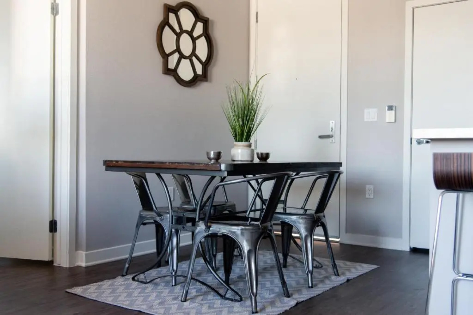 Santa Monica 2 Bed/ 2 Bath