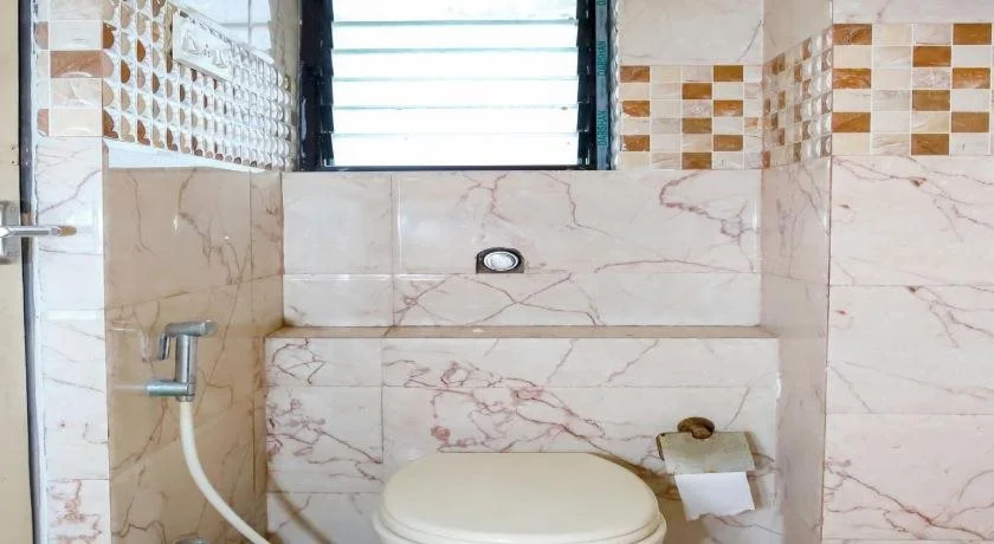 OYO Rooms Jatin Das Park Metro Station