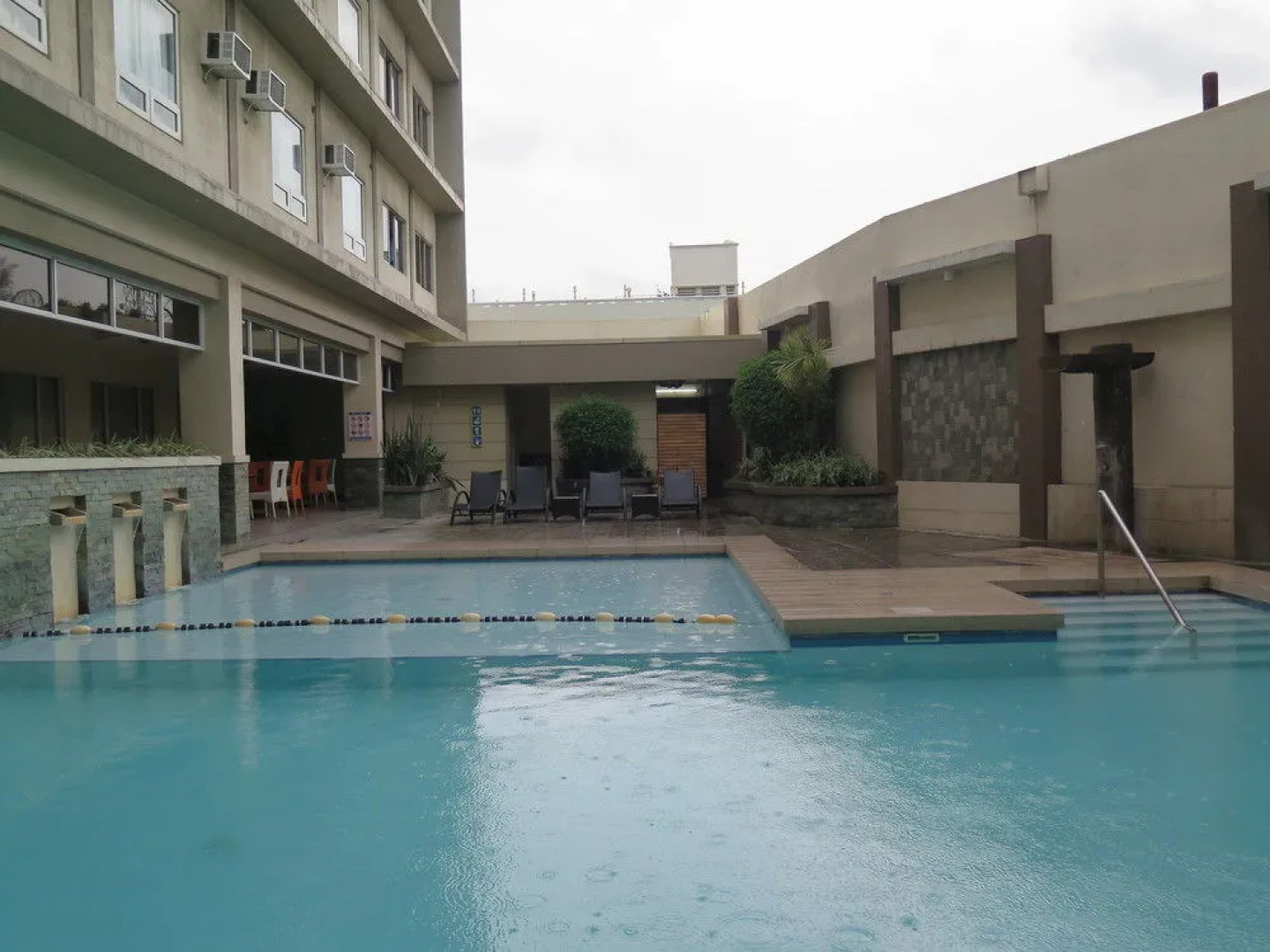 Circle Inn - Iloilo City Center