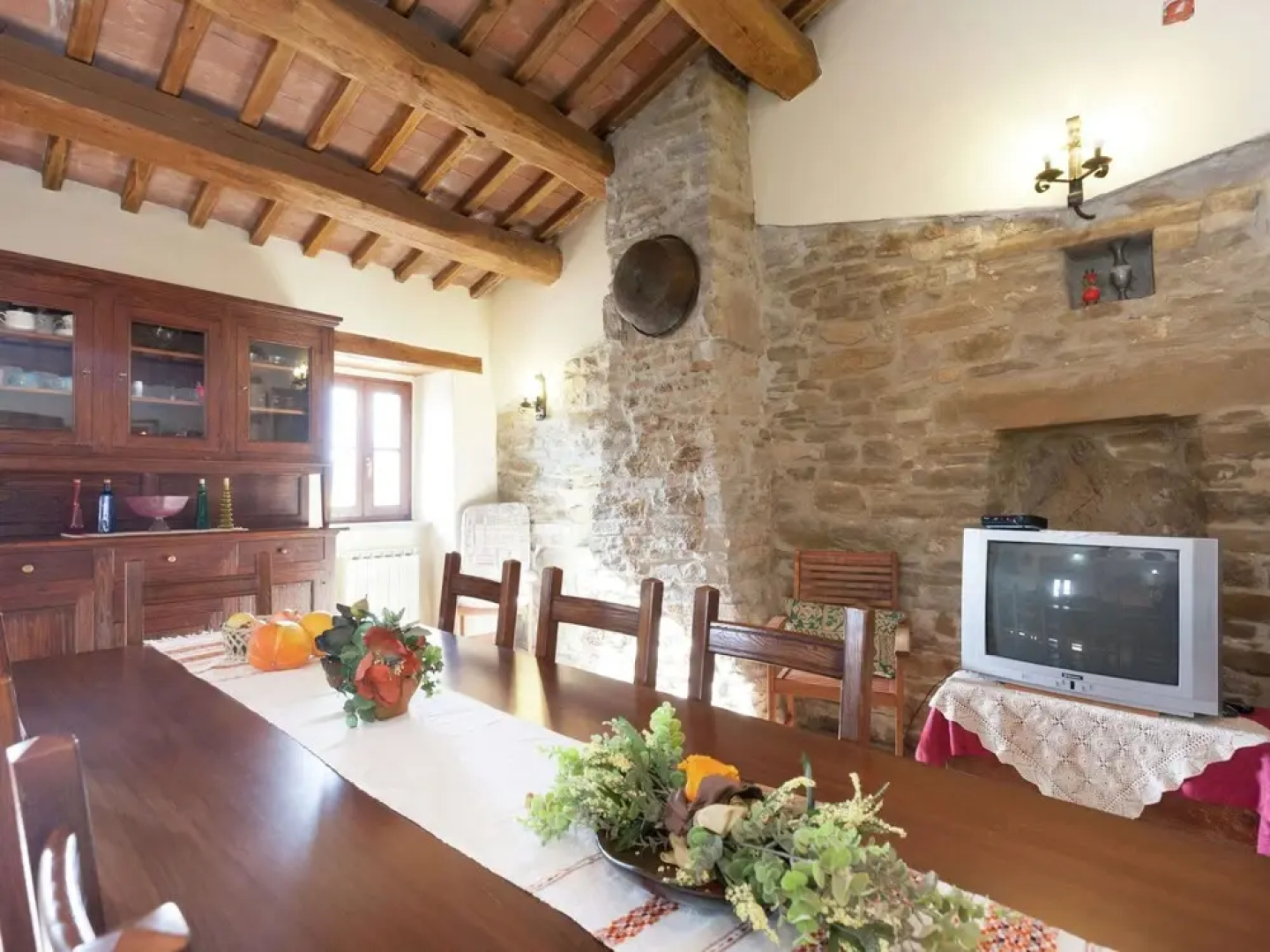 Belvilla by OYO Farmhouse With Swimming Pool