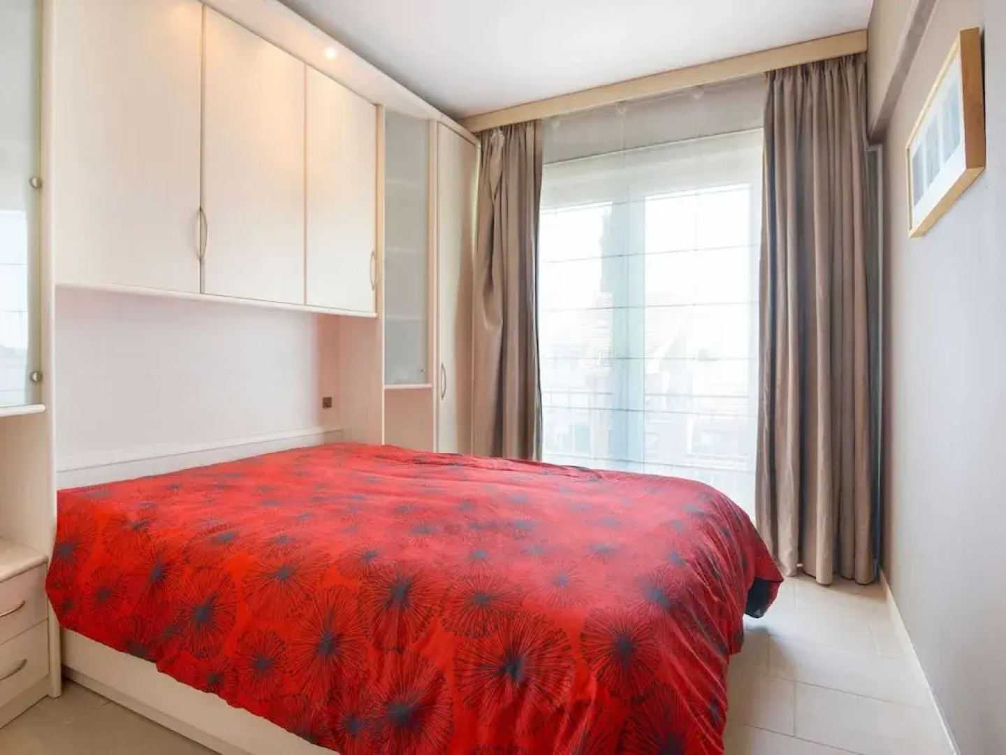 Simplistic Apartment in Blankenberghe near Belgium Pier