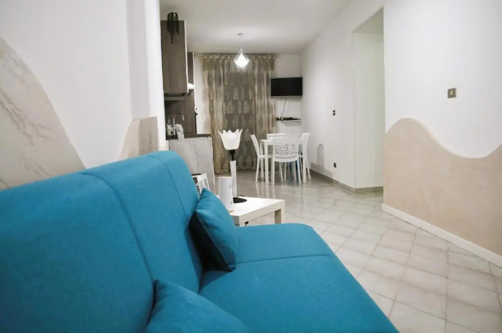 Anna's home 2 - Luminoso appartamento nel centro storico