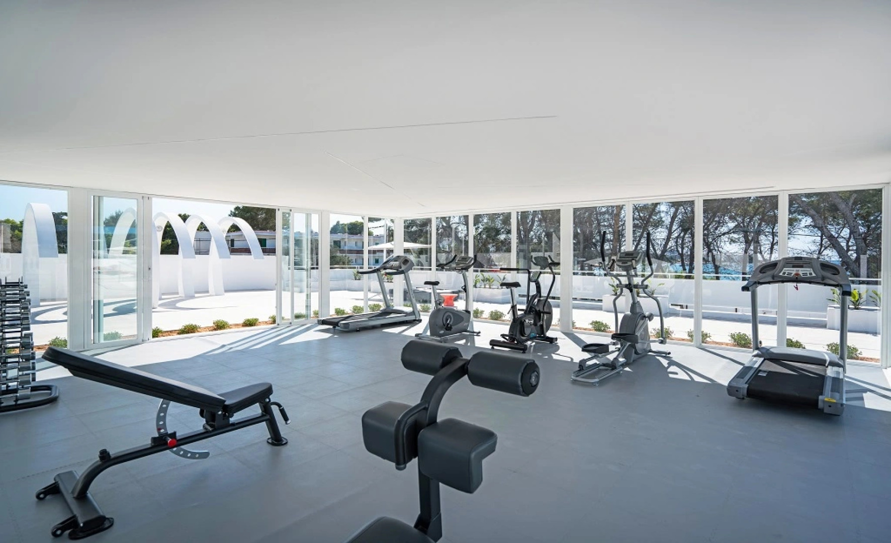 Отель THB Gran Bahia Hotel and Apartments