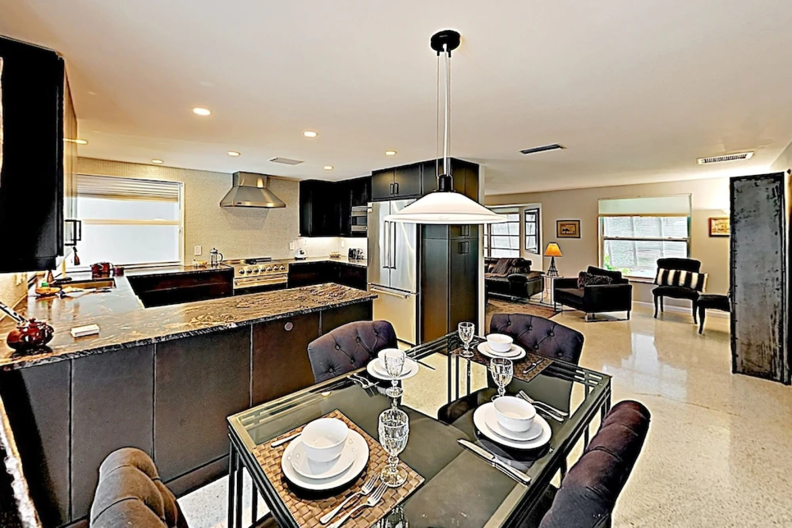 12722 Chatham Dr Home