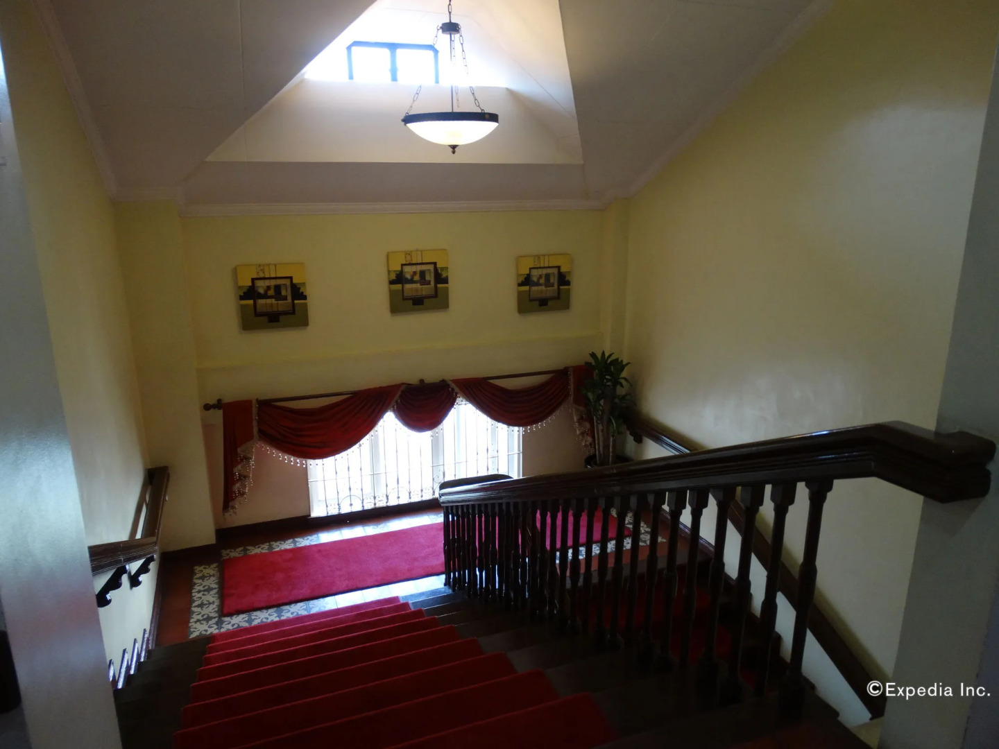 White Knight Hotel Intramuros