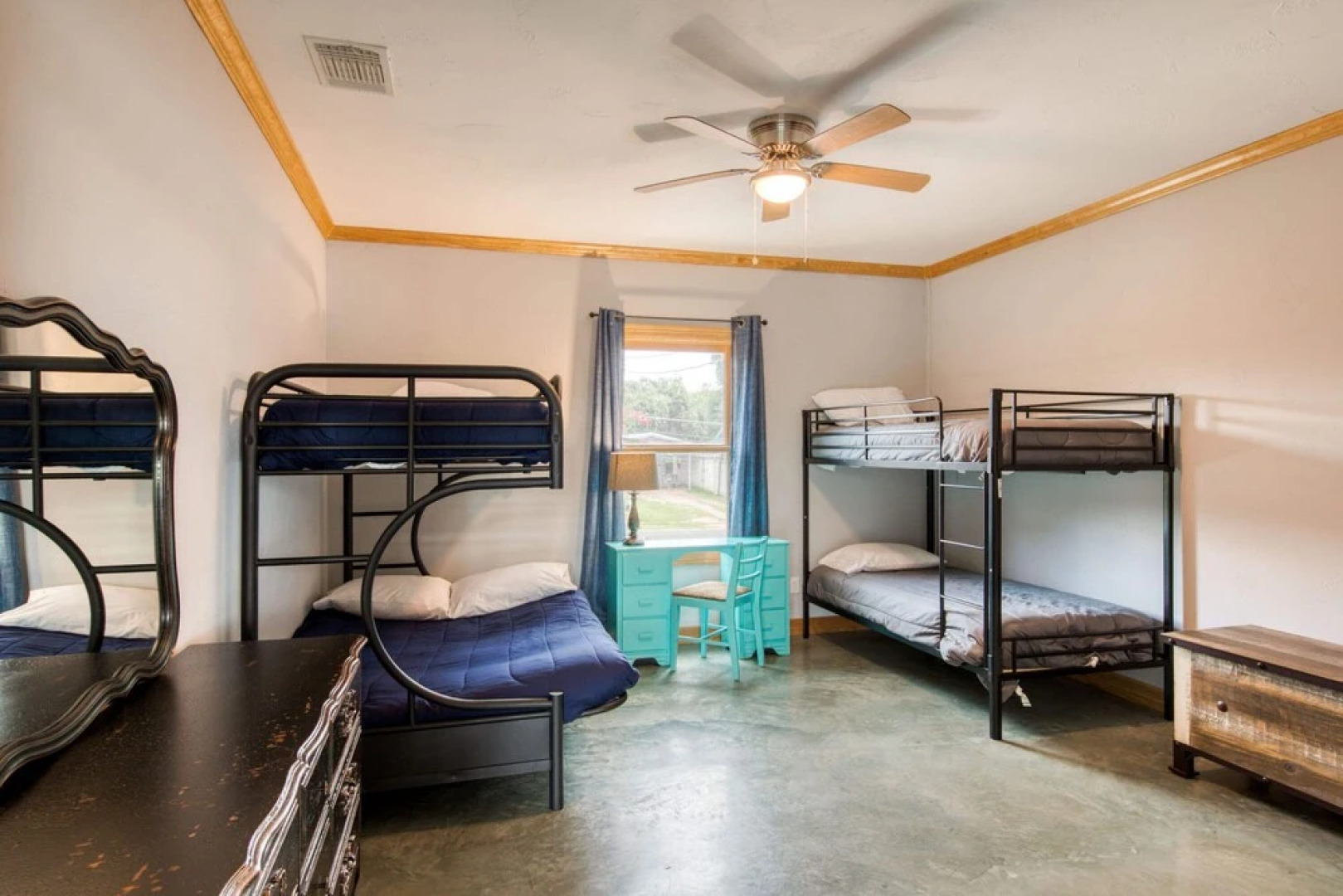 River Oaks Lookout - Unit B