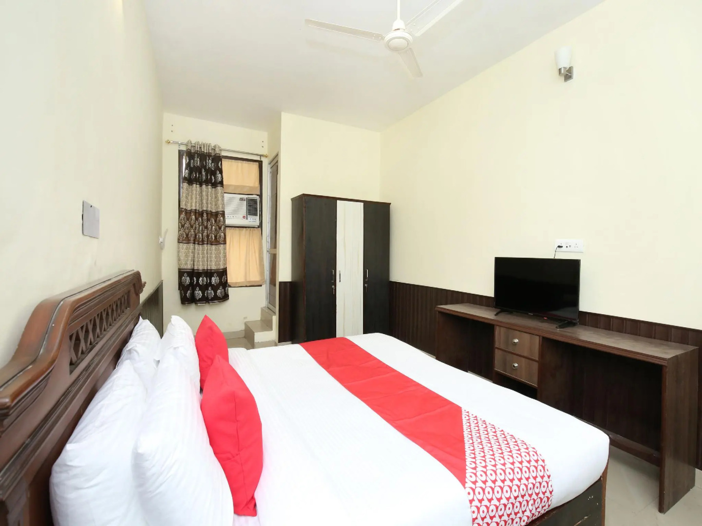 Capital O 11708 Near LPU