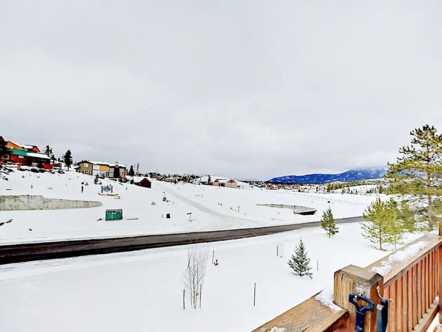 Stylish Mountain Home 4 Bedrooms 3.5 Bathrooms Home