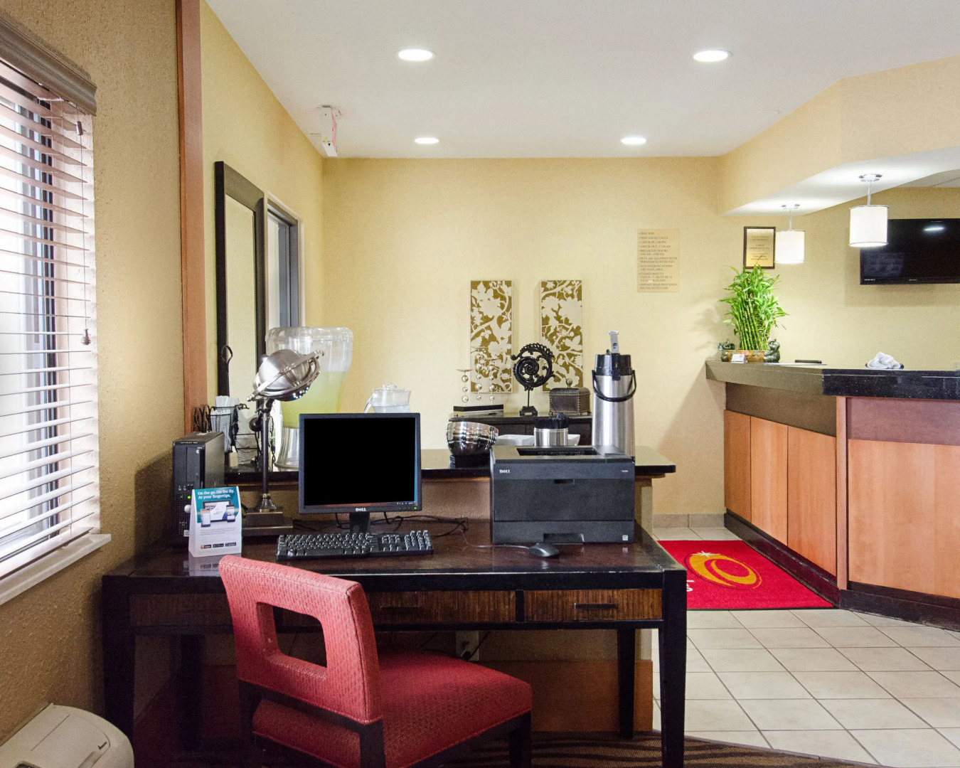 Econo Lodge Topeka at Wanamaker