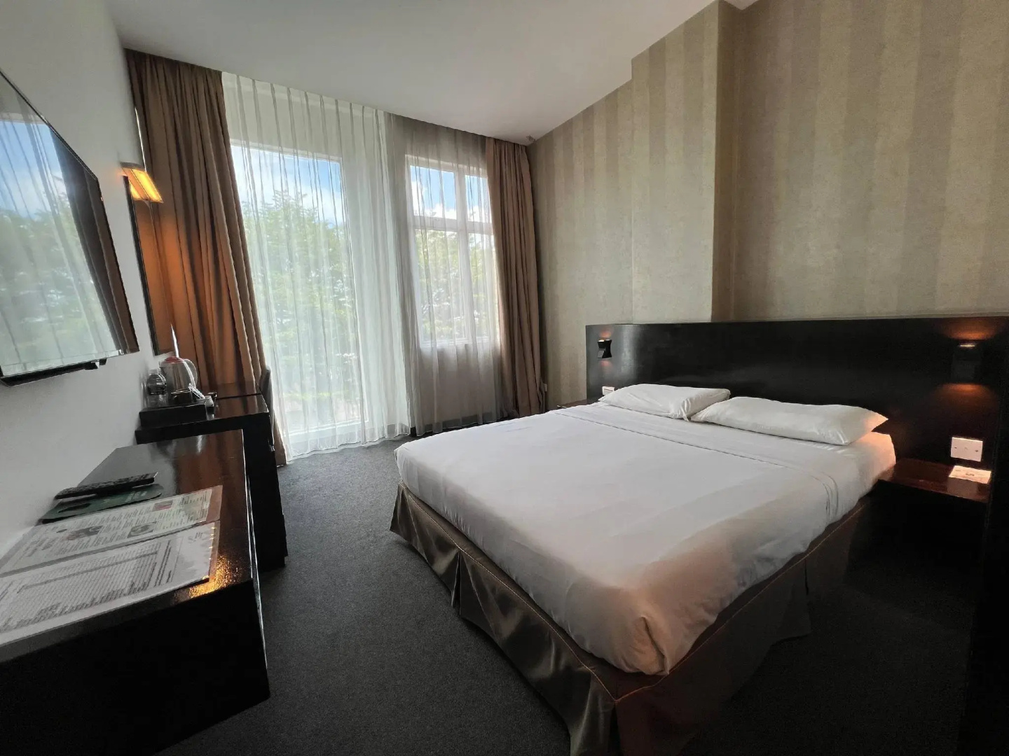 SSL Traders Hotel