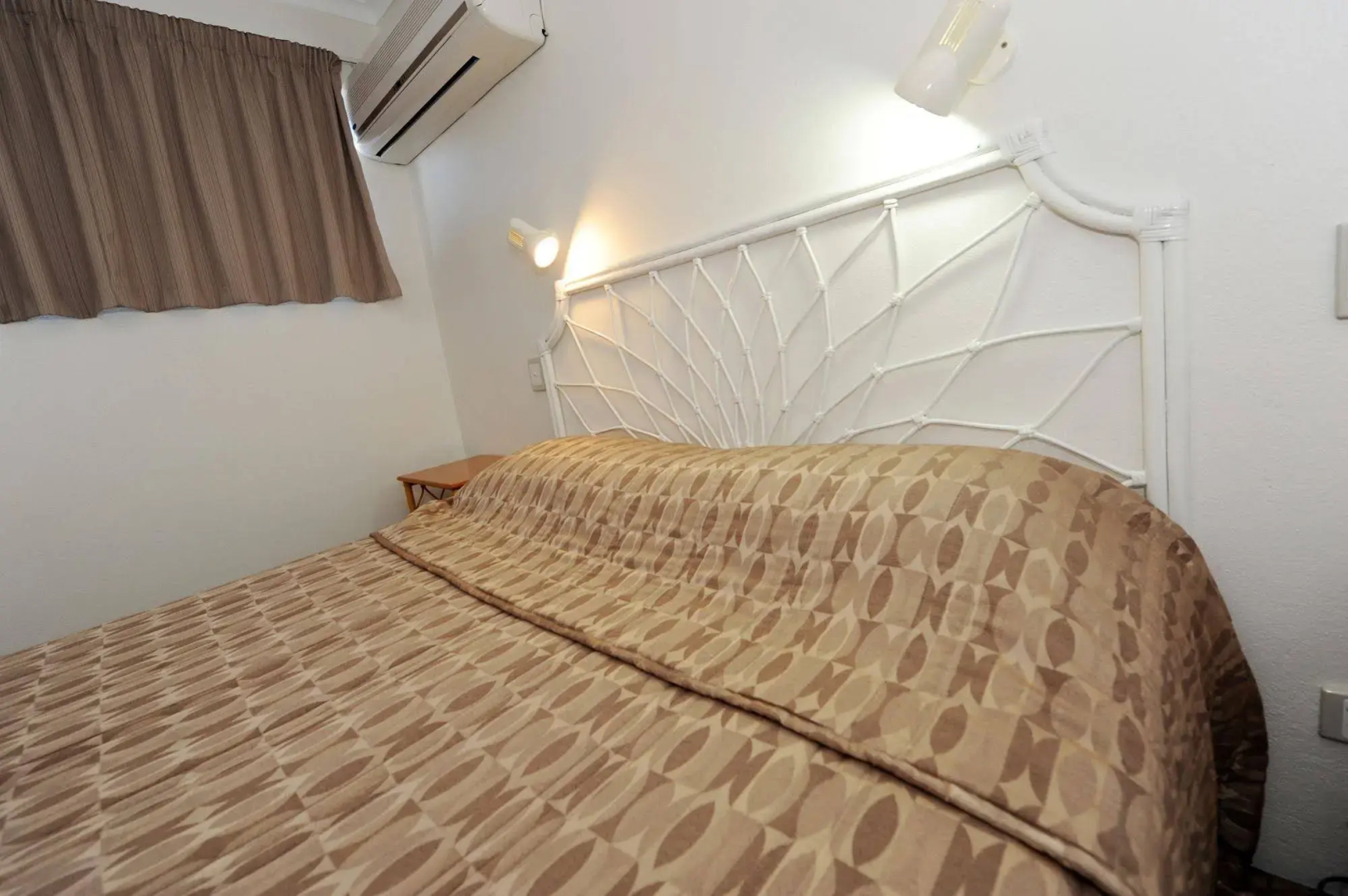 Reef Adventureland Motel