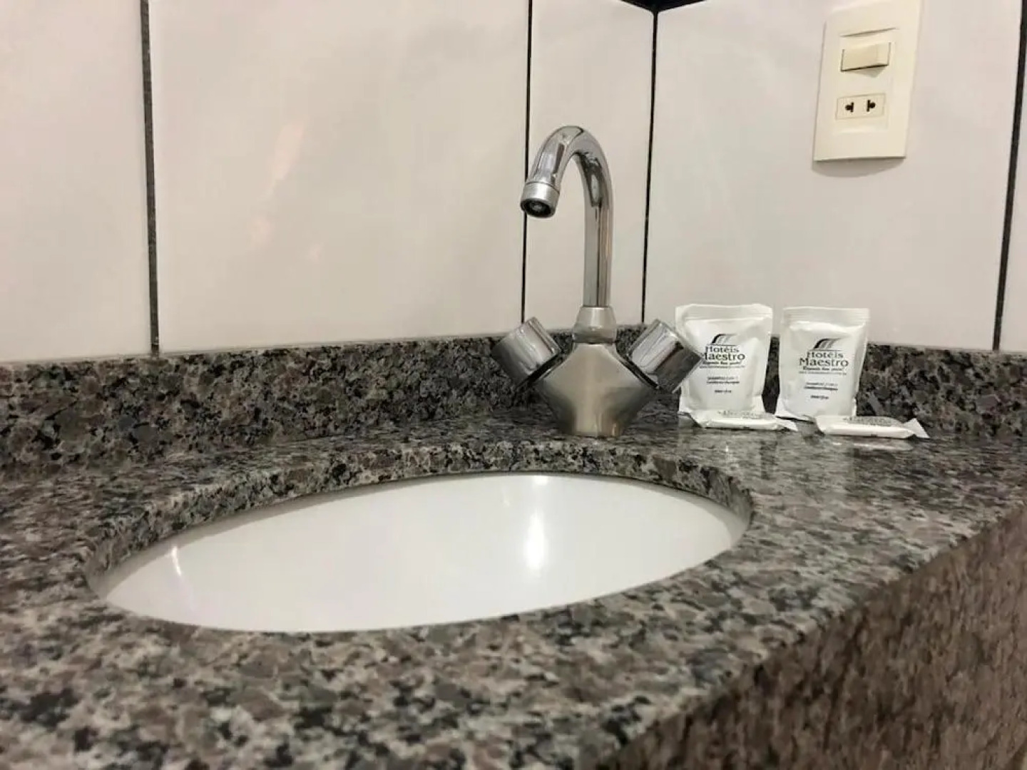 Maestro Express Hotel