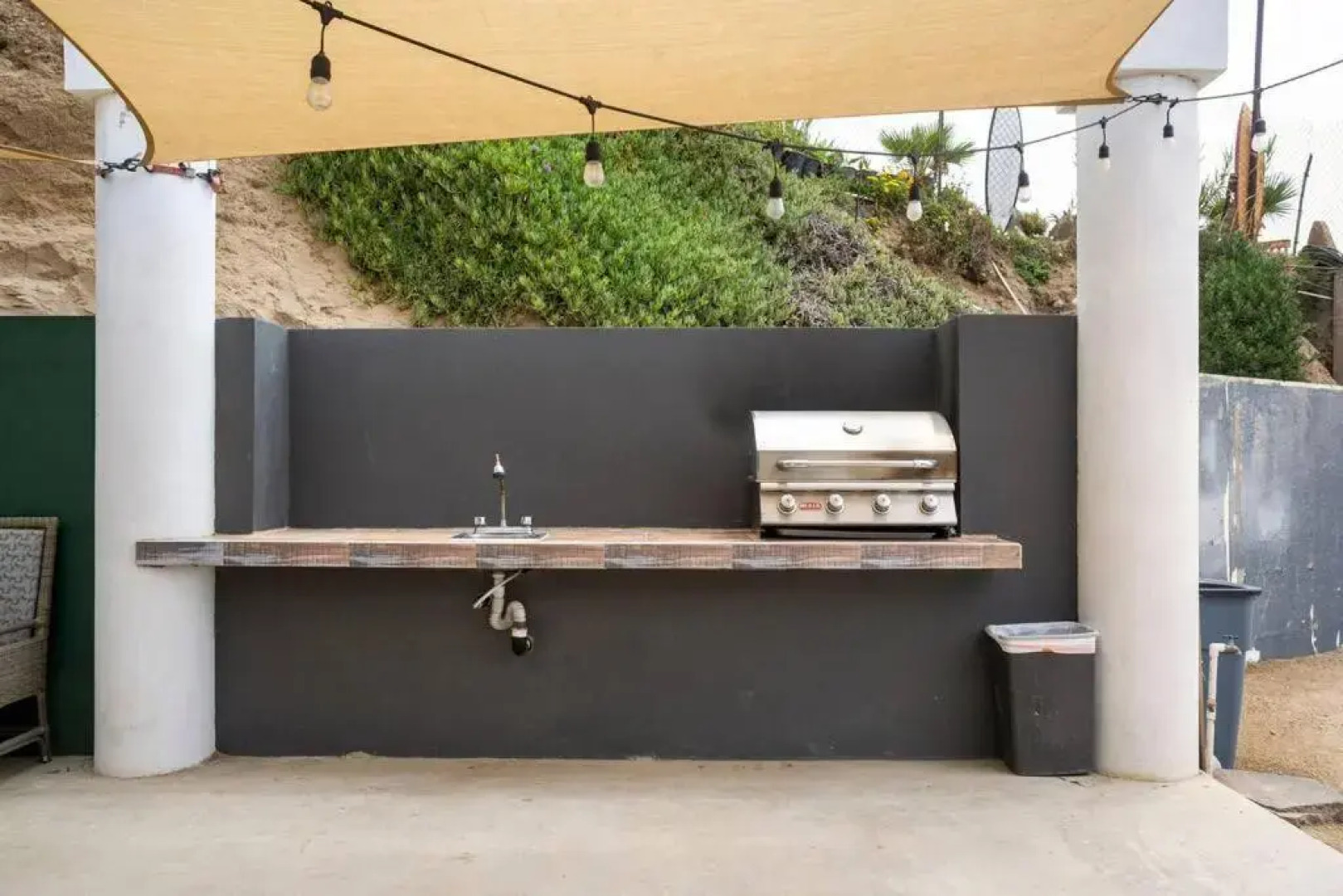 Triton's Playhouse Beachfront