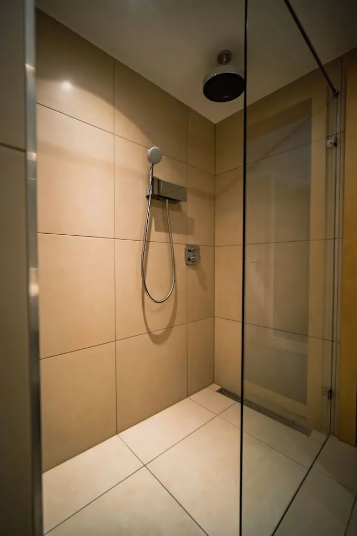 Eleven Business & Sport Hotel