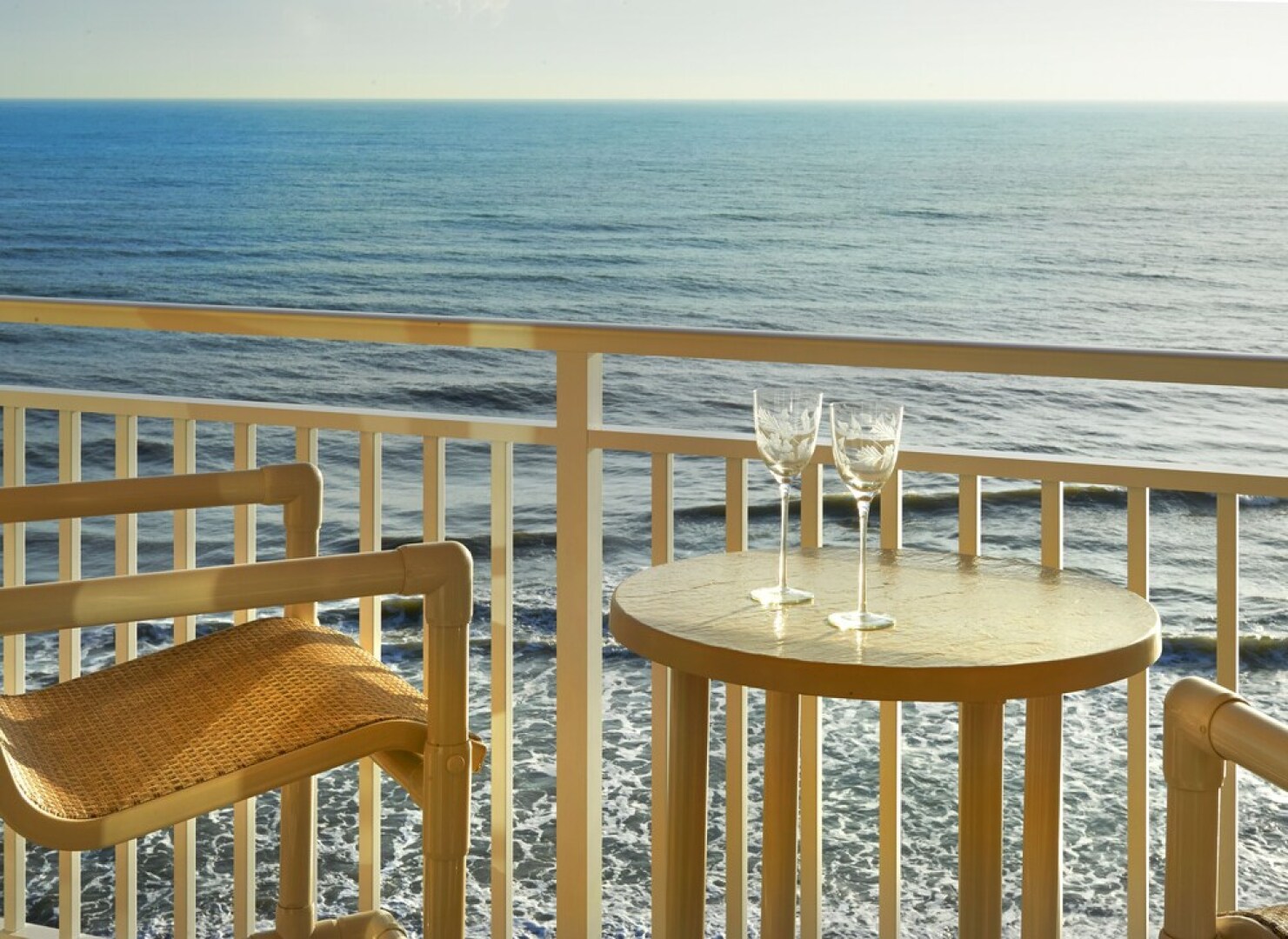 Paradise Beach Club by Happy Palm Stays