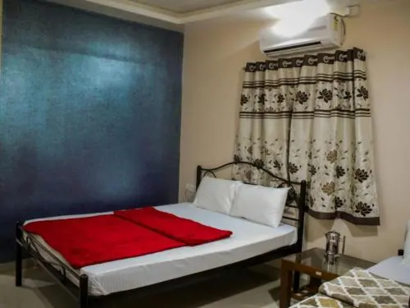 TY Lakeview Cottages