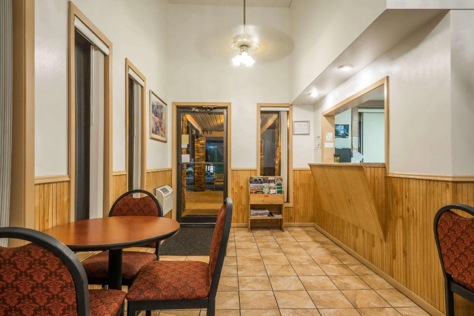 Super 8 By Wyndham Fergus Falls