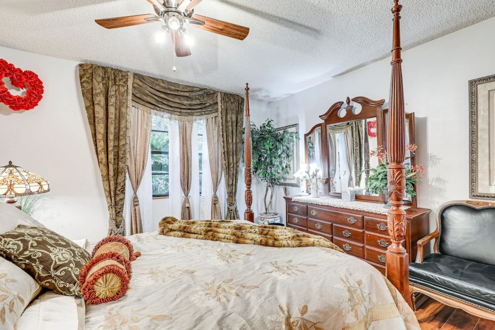 Spacious Brandon Home: 10 Mi to Downtown Tampa!