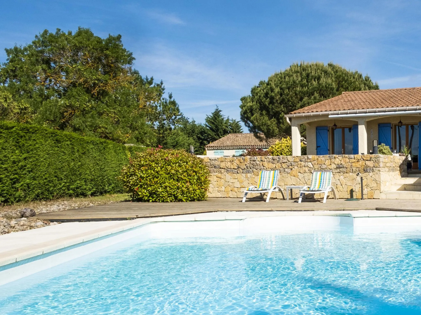Luxury villa: with air conditioning heatable pool at the highest point of the village of Malviès