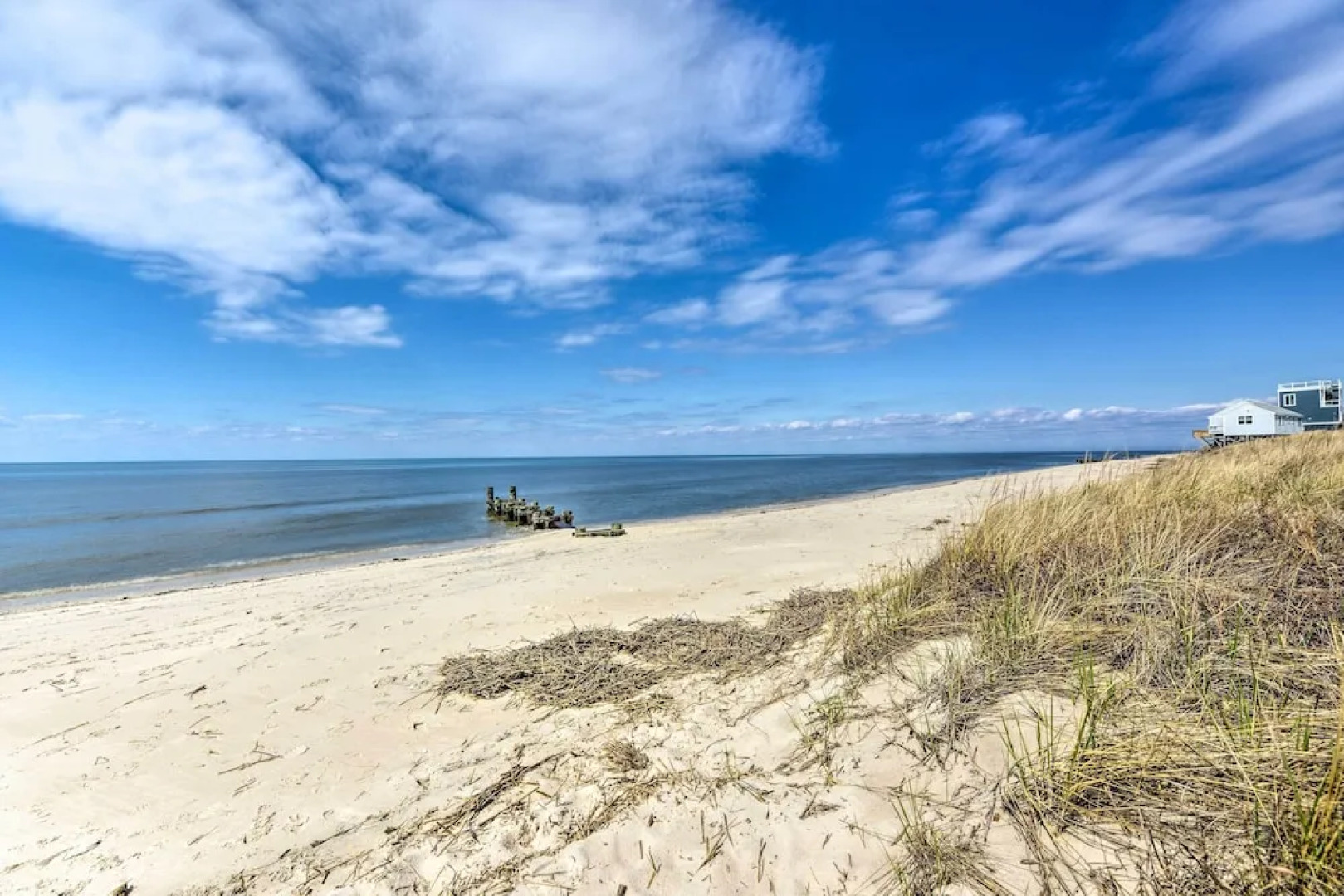 Cozy Villas Cottage w/ Deck, 1/2 Block to Beach!