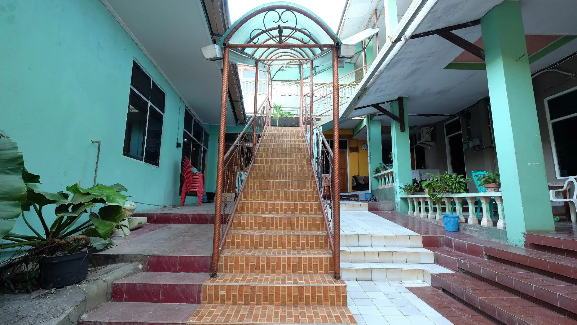 RedDoorz near Mangrove Forest Kupang