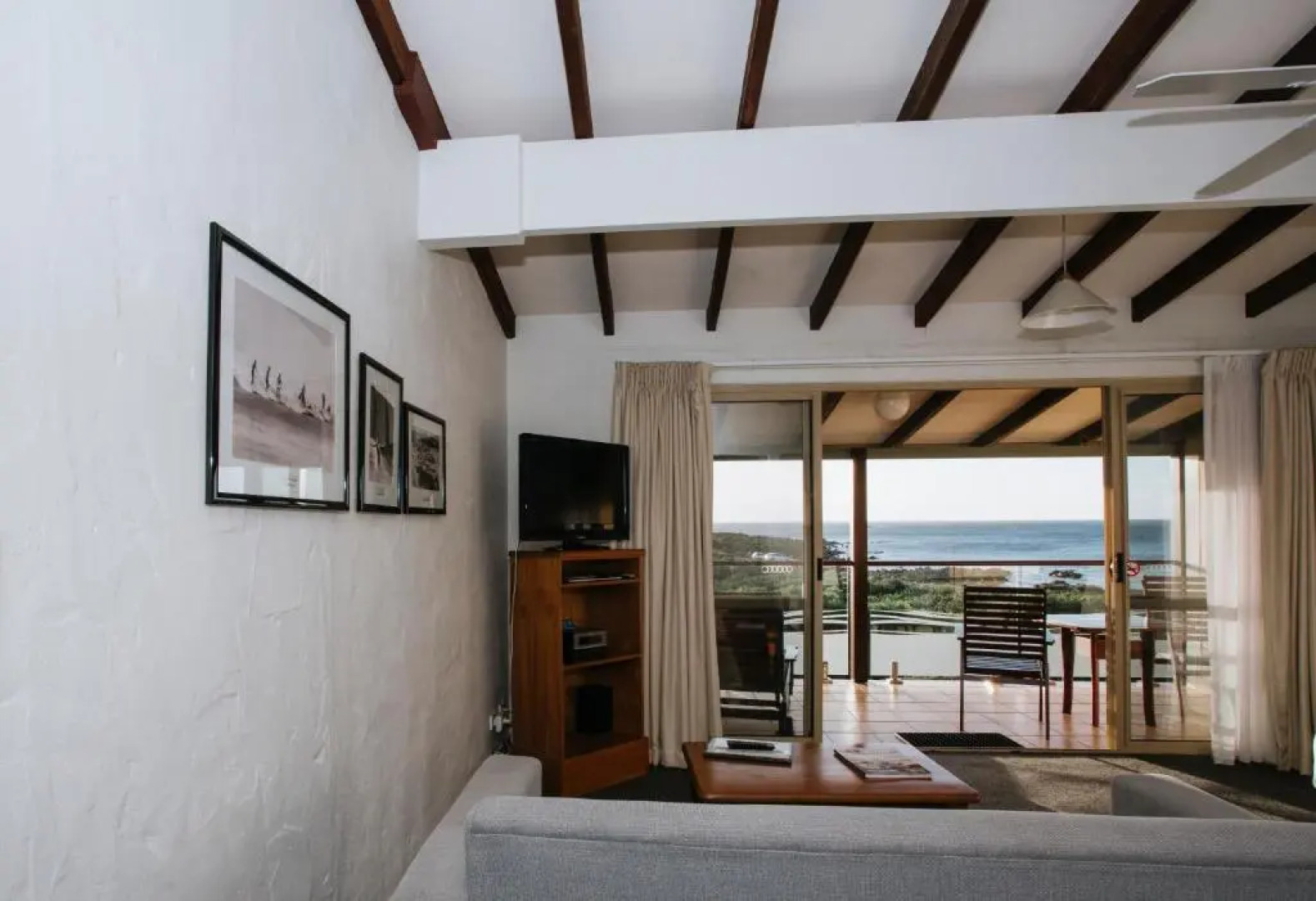 Canal Rocks Beachfront Apartments