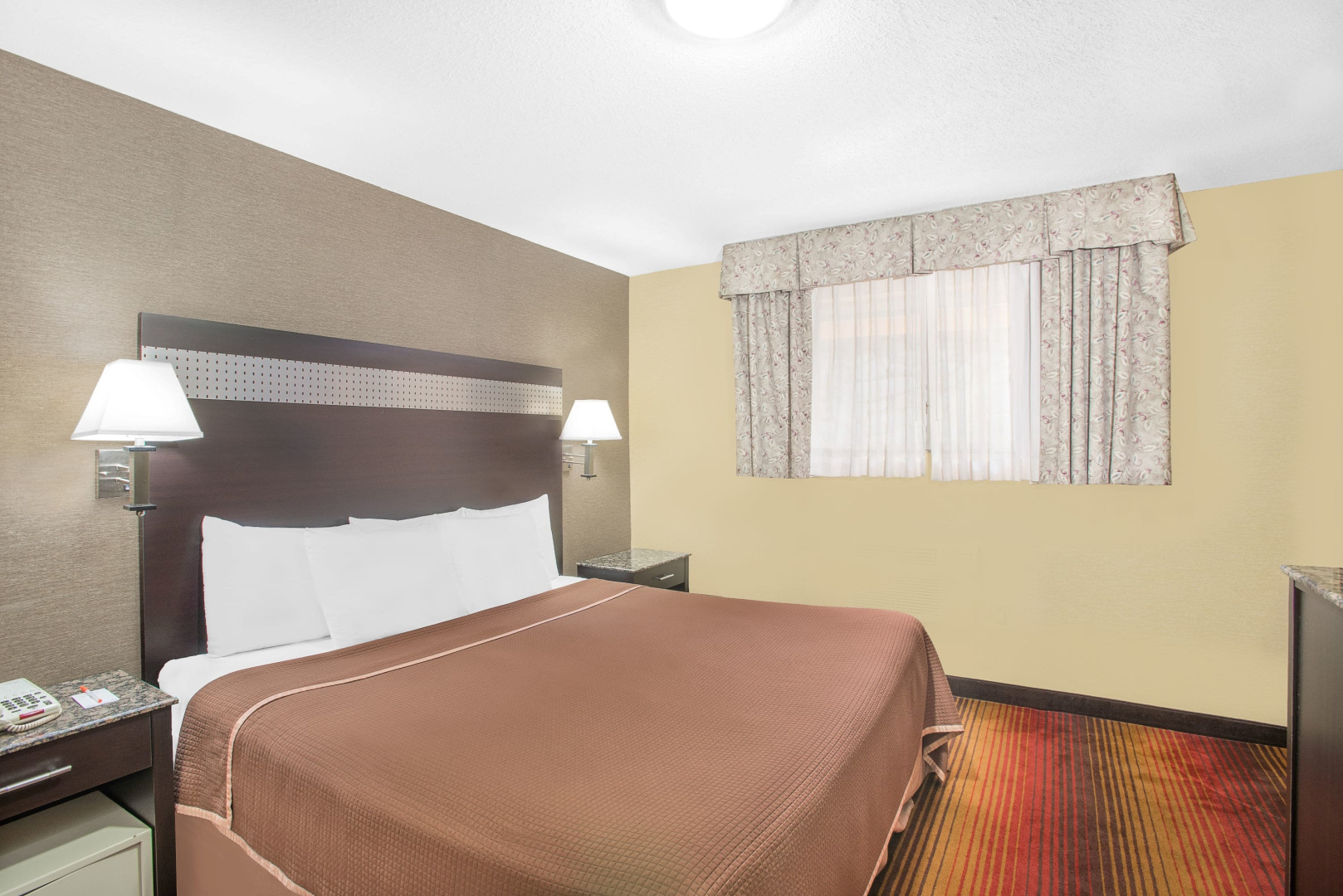 Days Inn By Wyndham Brooksville/Dade City