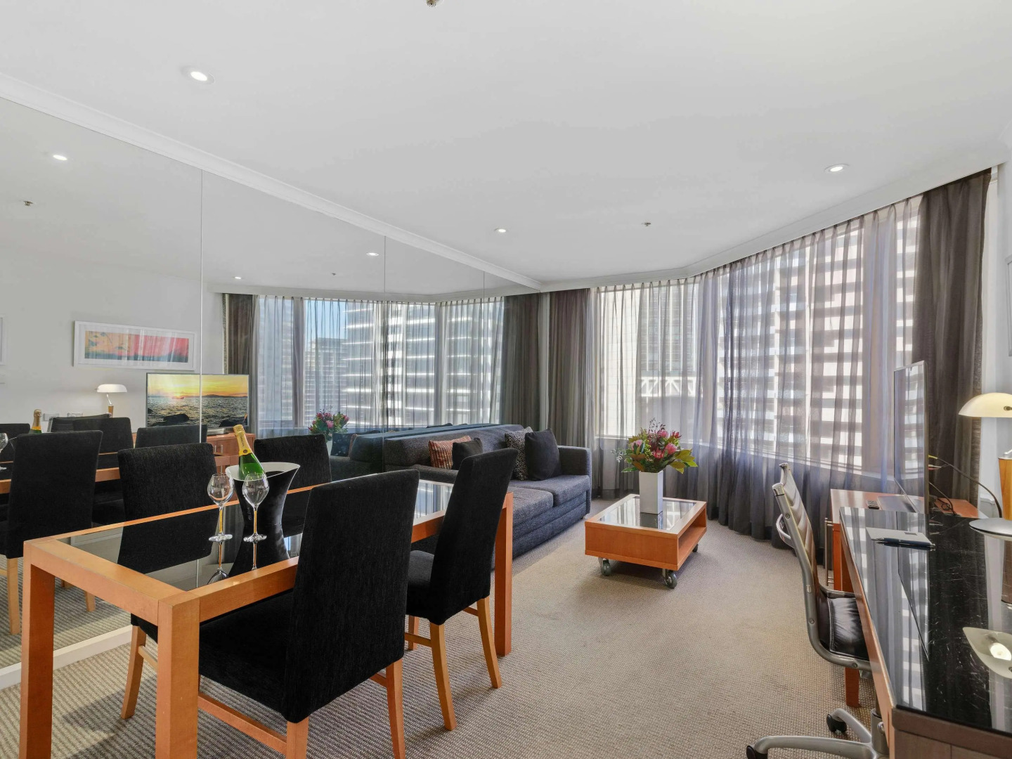 The Sebel Quay West Suites Sydney