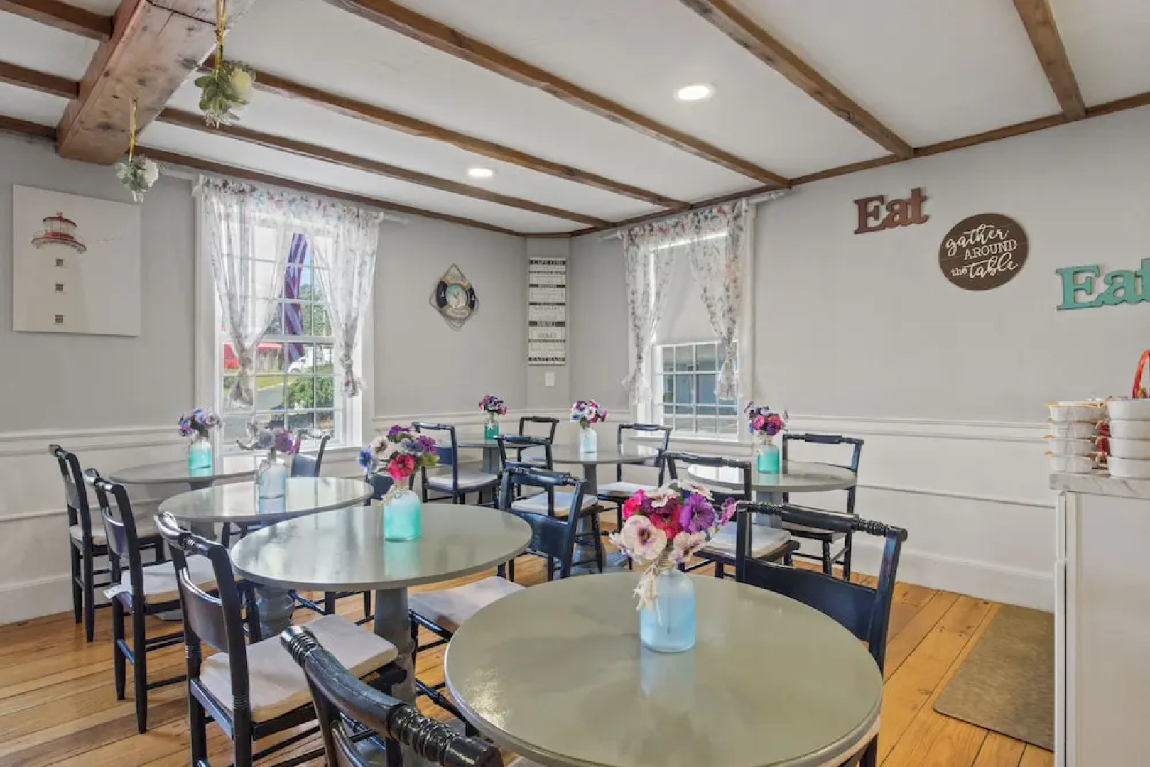 Olde Tavern Motel And Inn