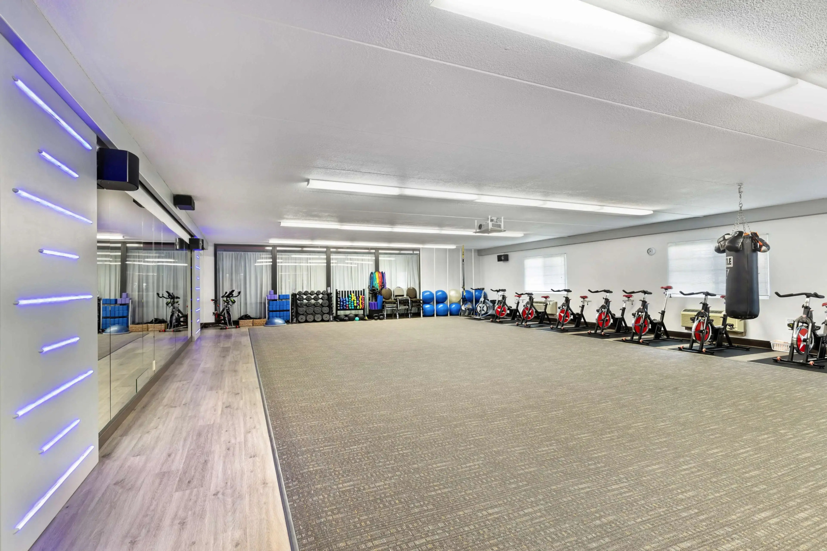 Best Western Plus Longbranch Hotel & Convention Center
