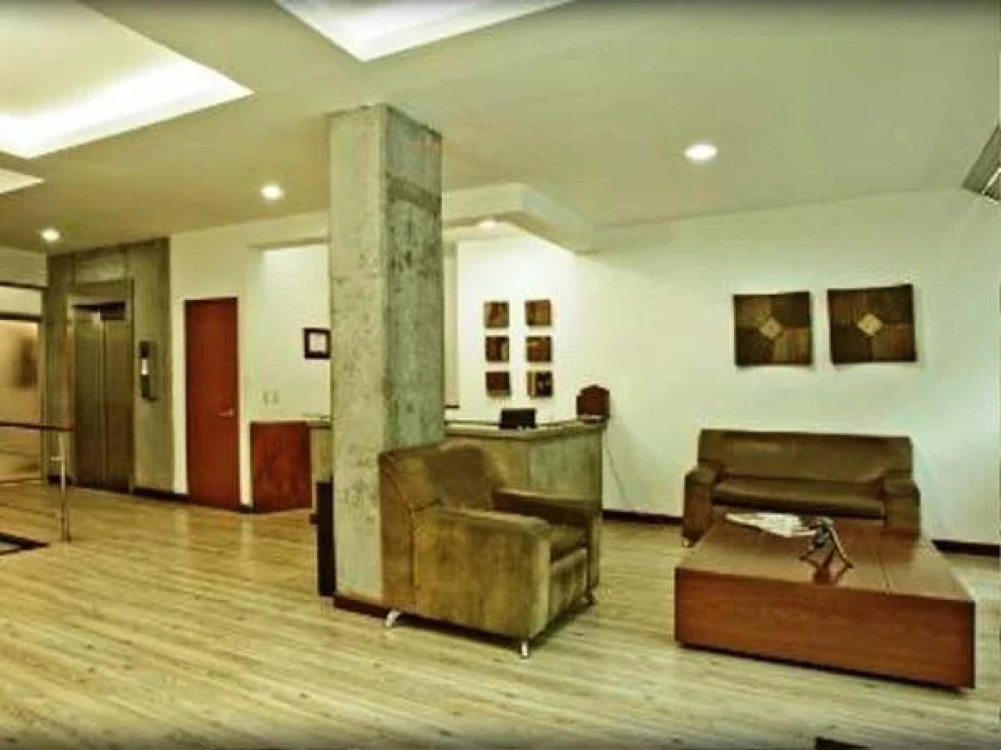 Hábitat Suites Hotel