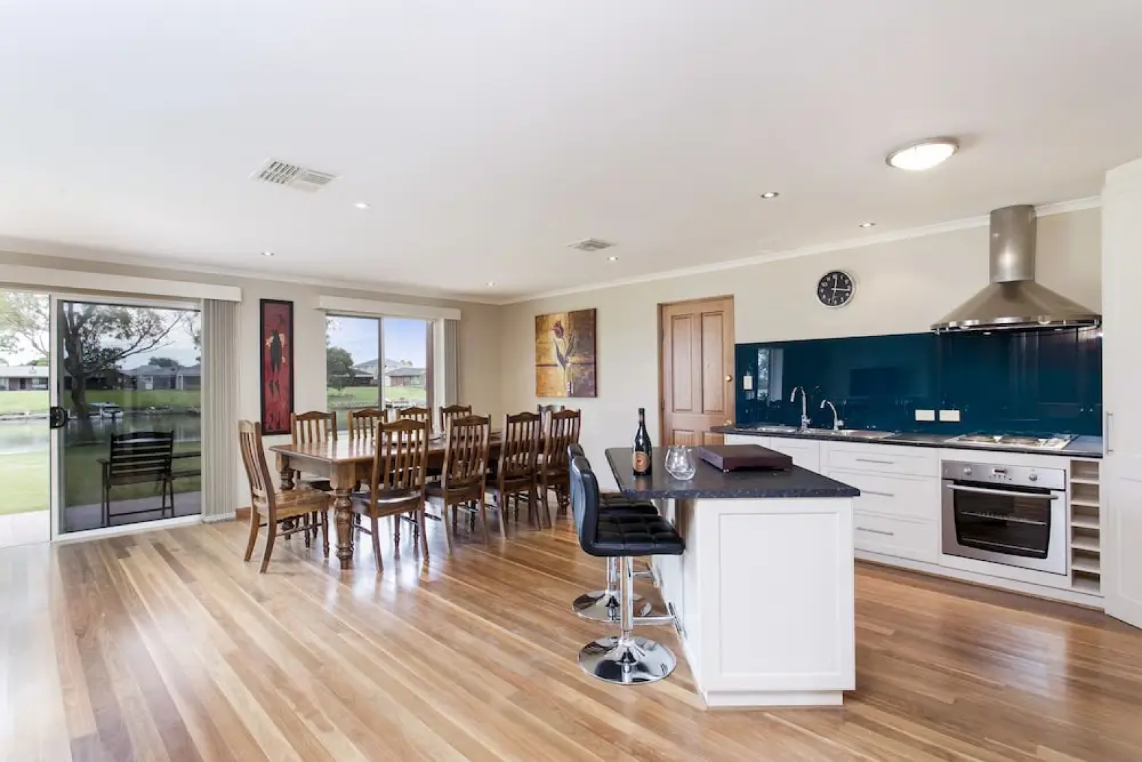 Windy's at Wellington