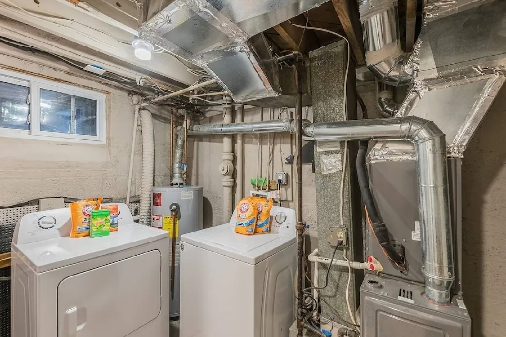 Beautiful 3br/2ba House with cozy backyard by CozySuites