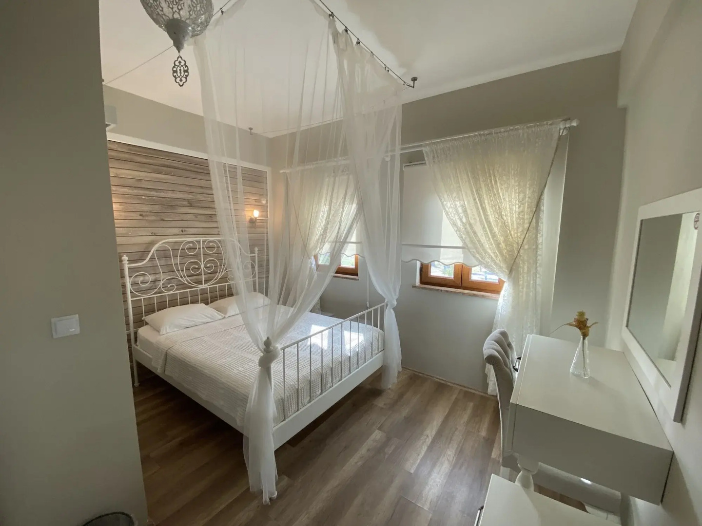 Karina Vineyard House