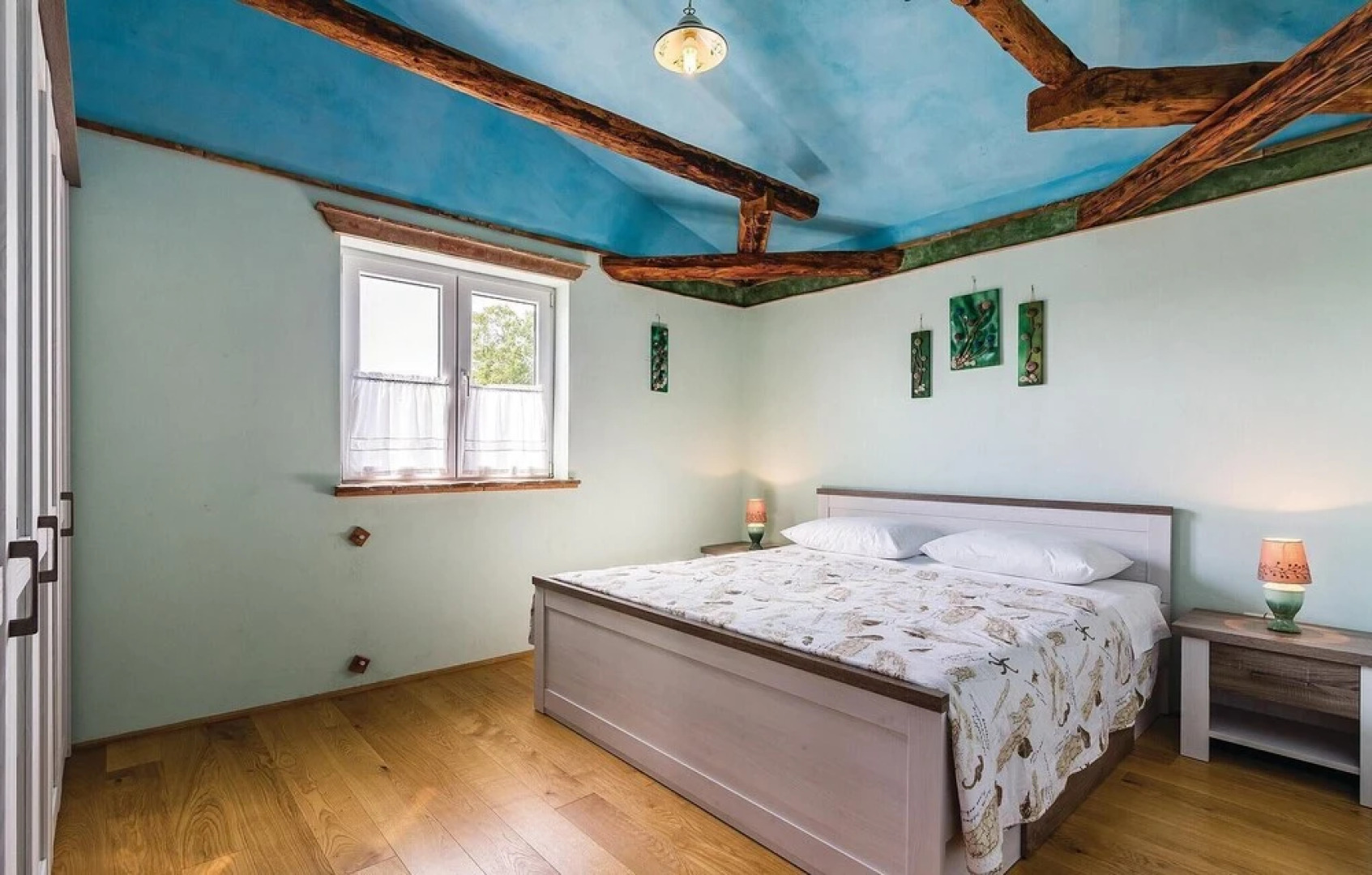 Stunning Home in Krnica With Wifi and 4 Bedrooms