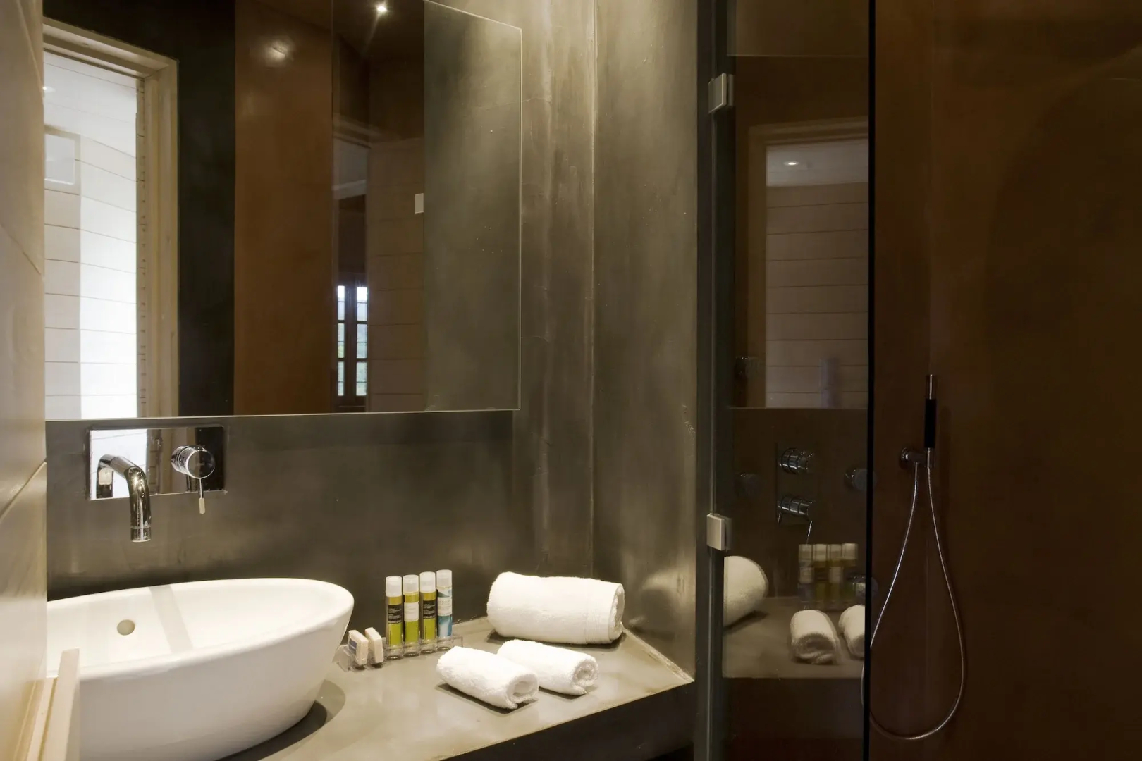 Kipi Suites
