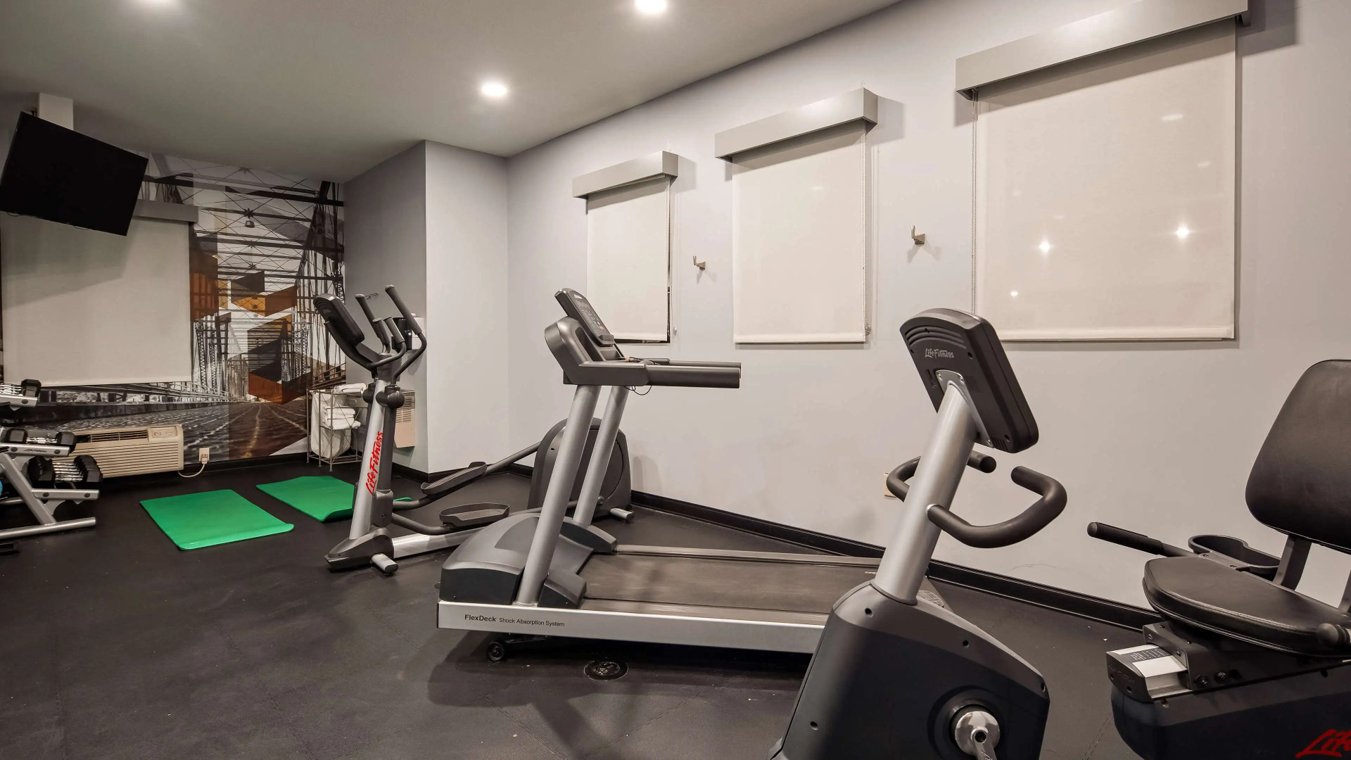 Best Western Plus New Cumberland Inn & Suites