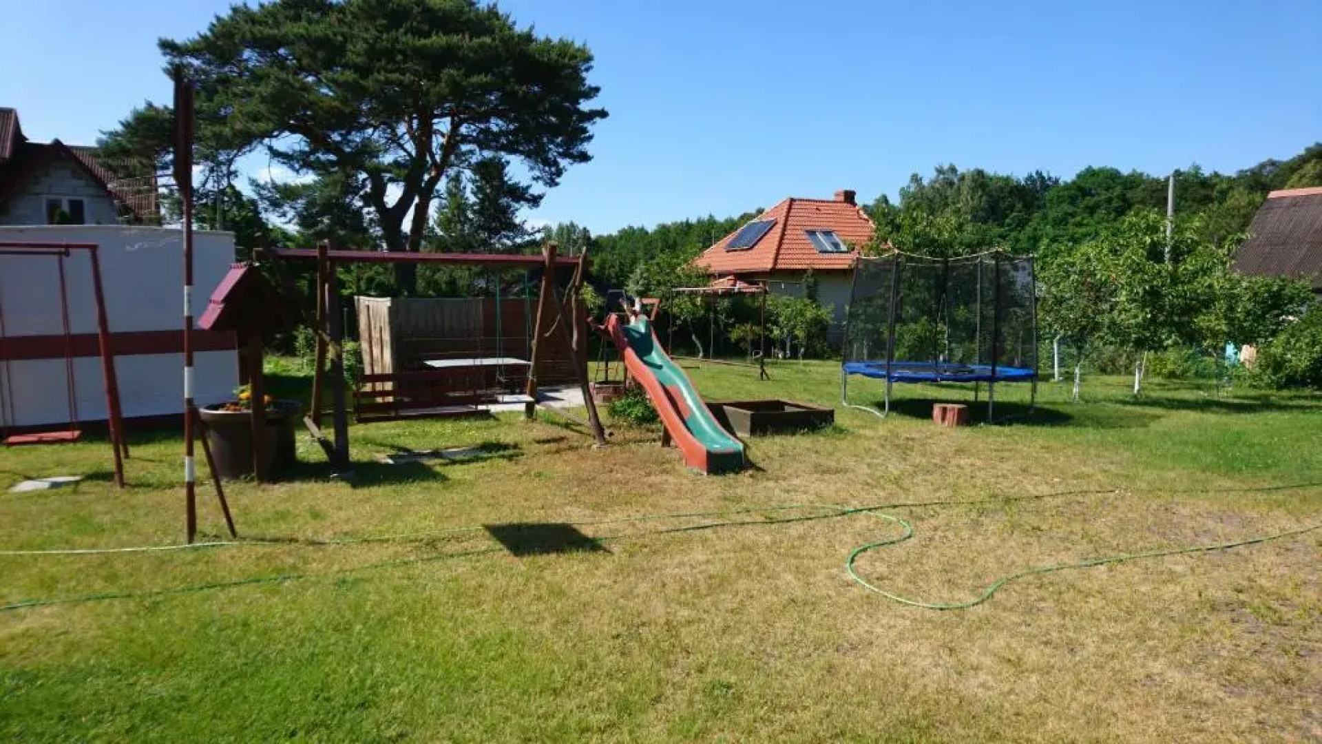 DOM BURSZTYNEK -domek drewniany