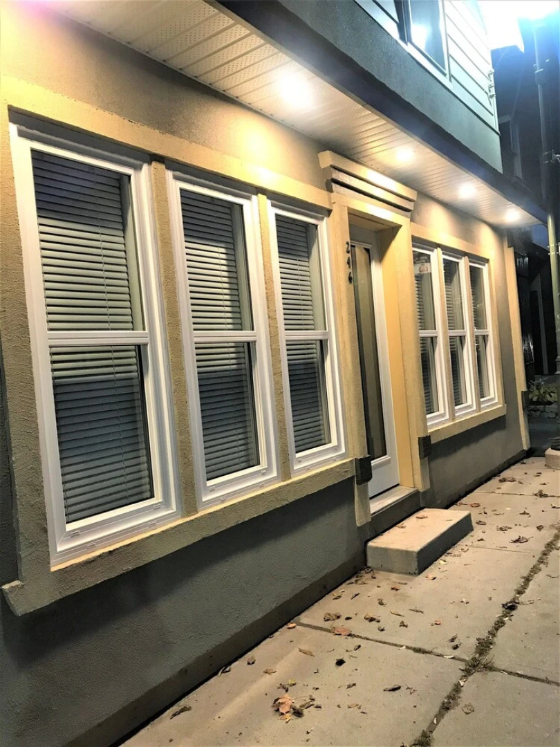 Esther's Place-Carleton Place Downtn Apartment