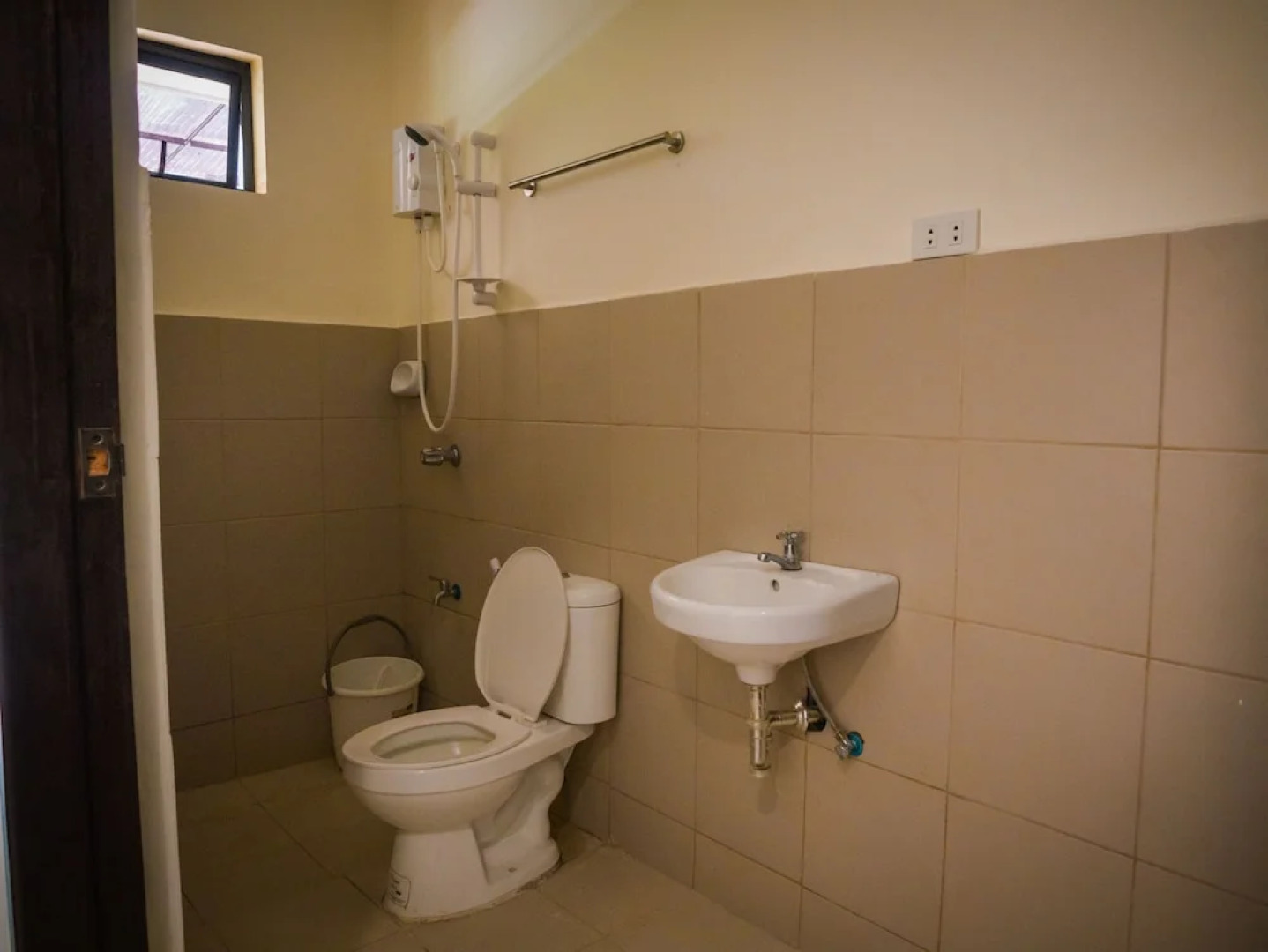 RedDoorz Premium @ Ouan's the Farm Resort