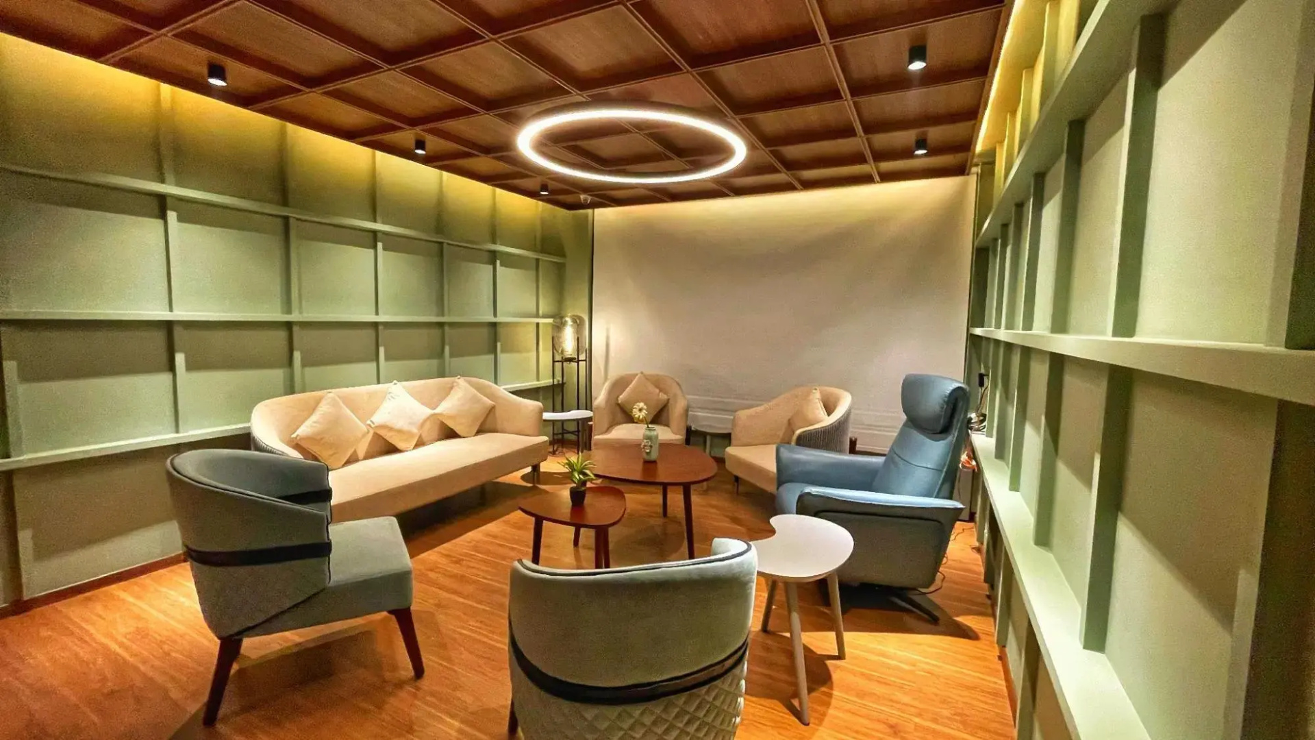 Hotel KLB Grand