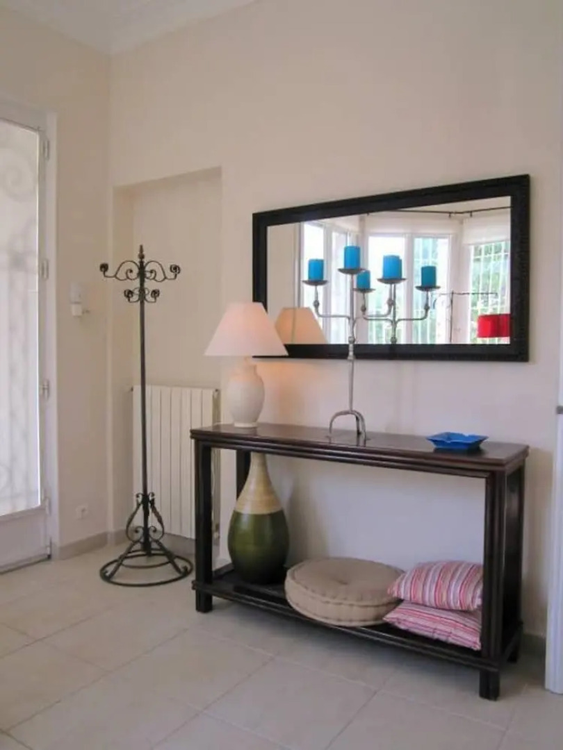 Happy Few - La Maison Blanche