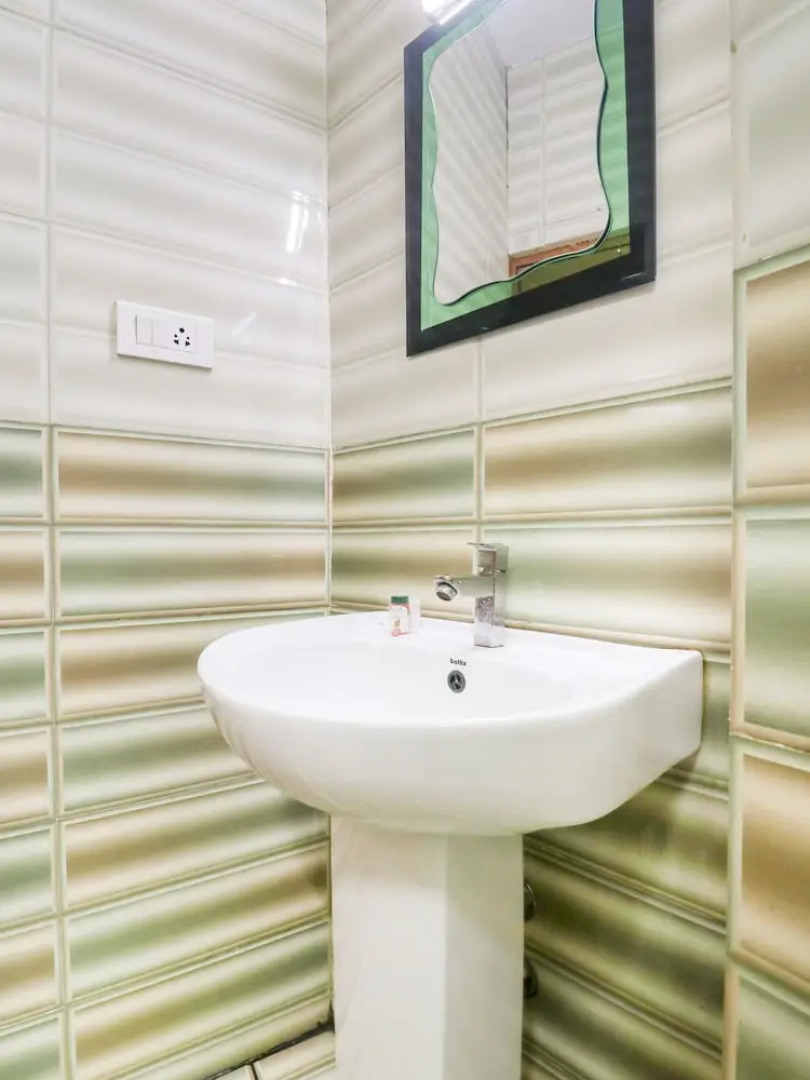 OYO 27738 Ghala Residency Inn