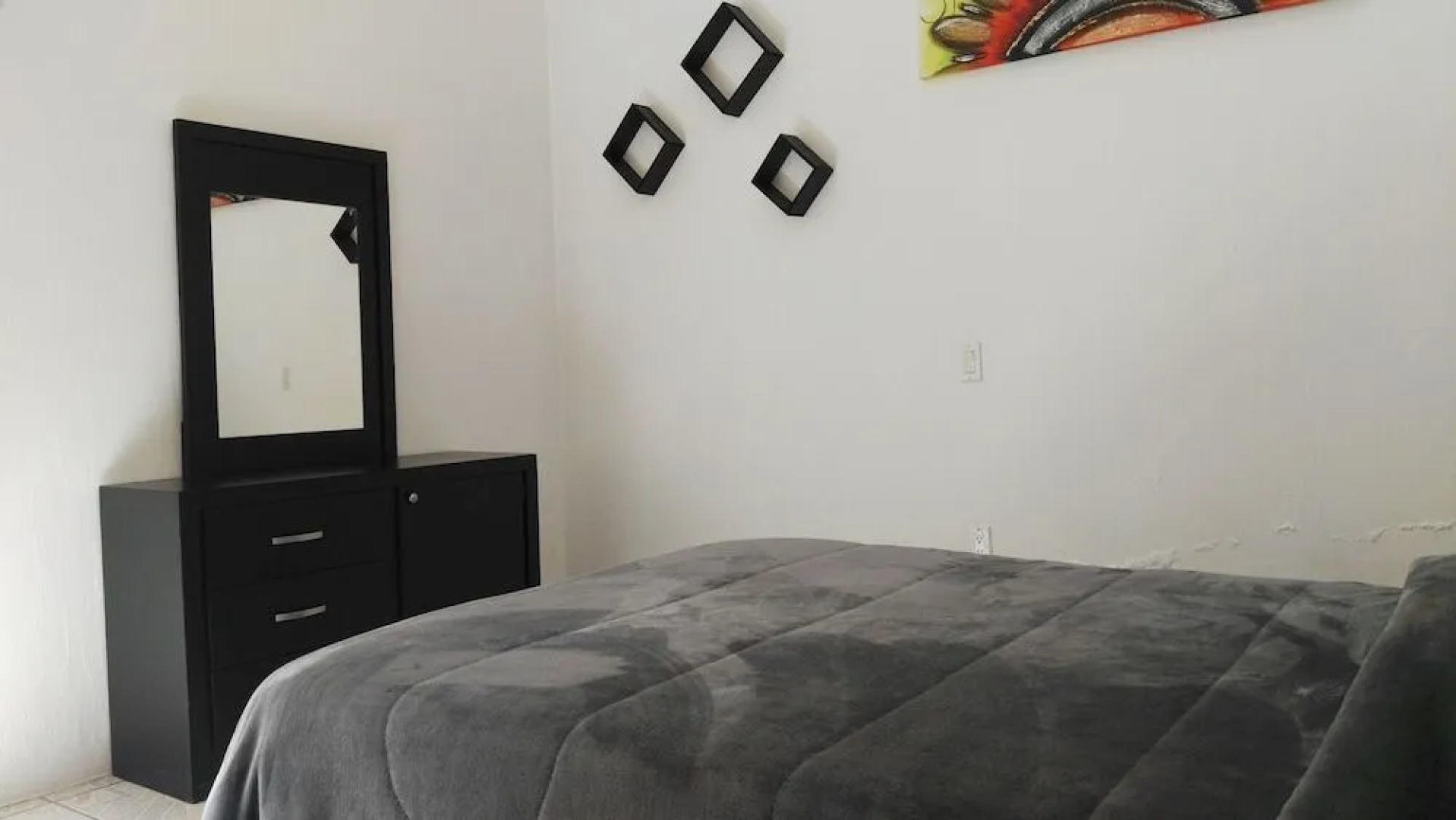 Lia Ajijic - Lakeside B&B