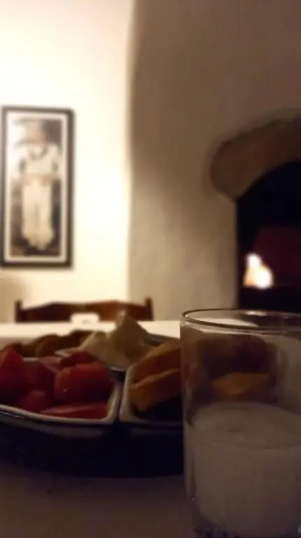 1836 Historic Stone House Goudianika