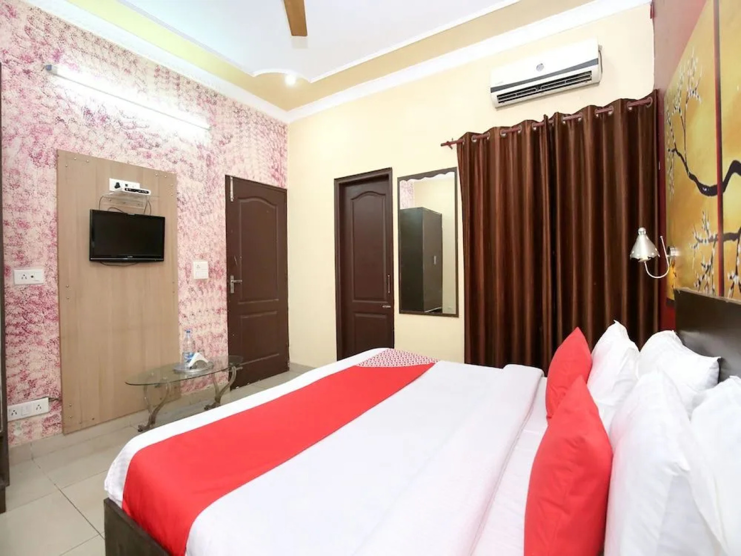 OYO 1357 Hotel Seemaz